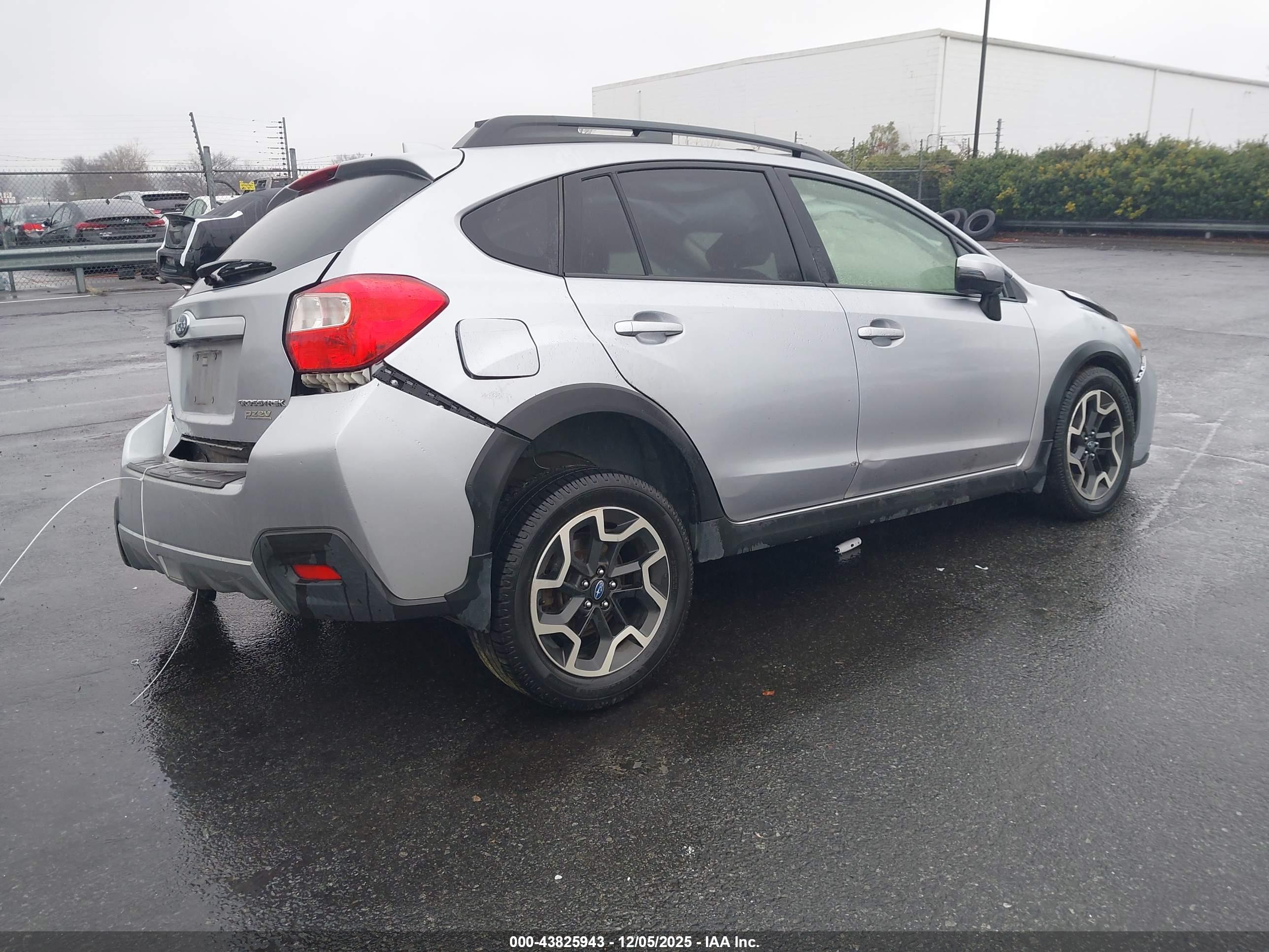 SUBARU CROSSTREK image 4