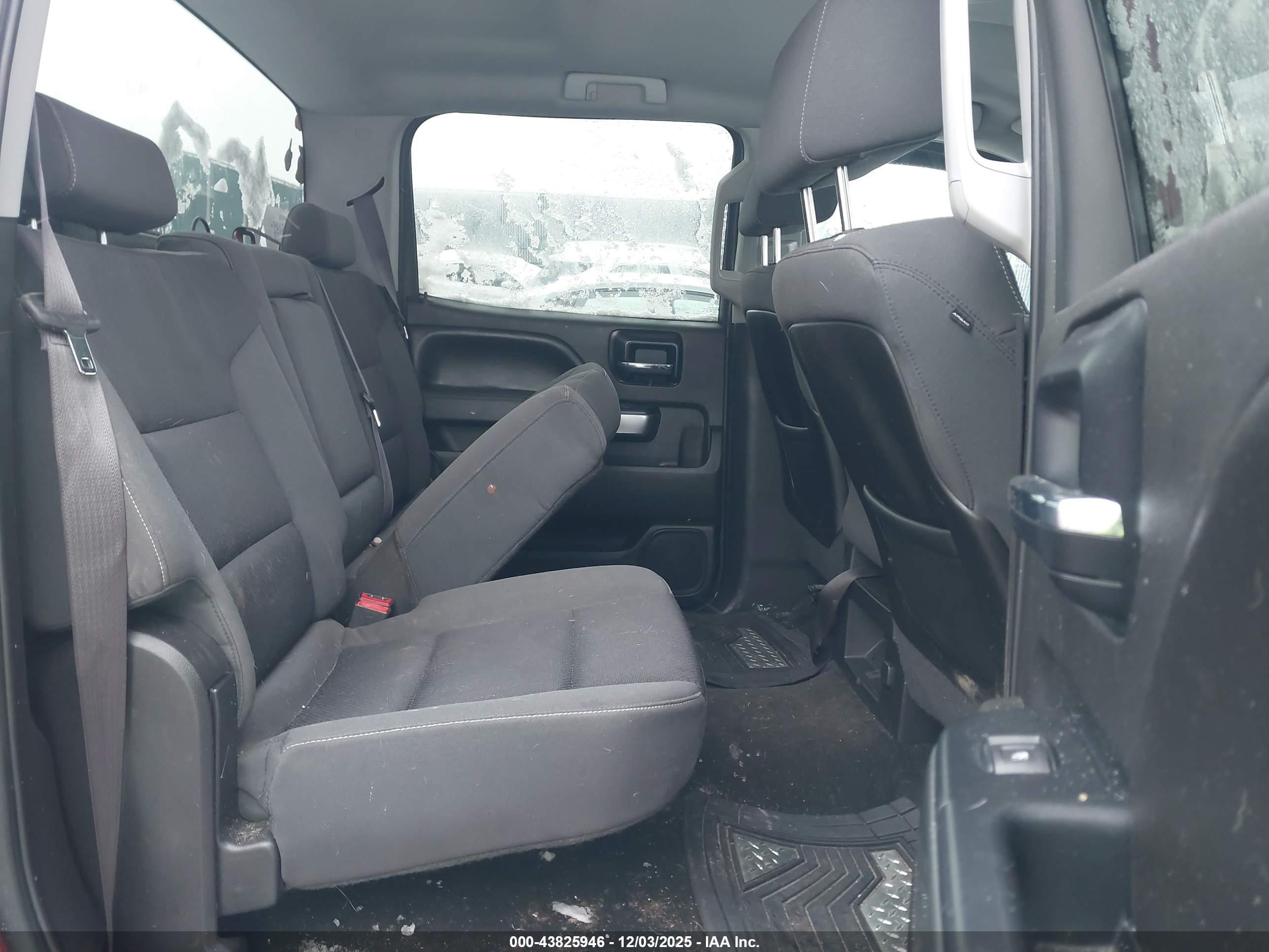 CHEVROLET SILVERADO image 8