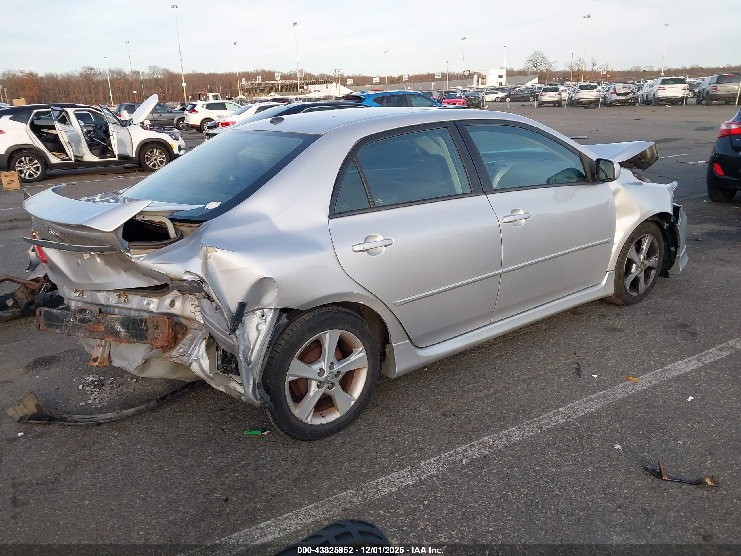 TOYOTA COROLLA image 4