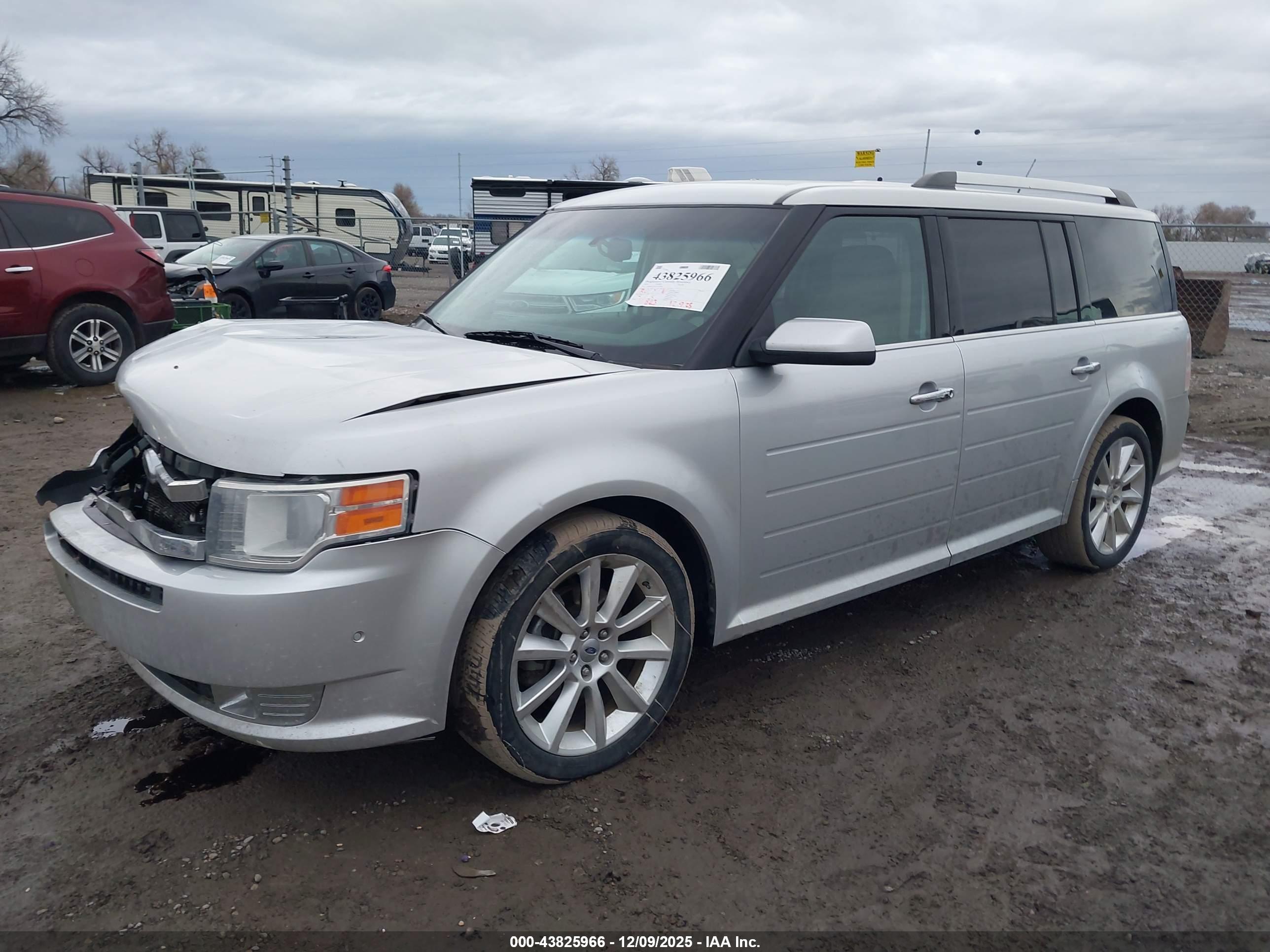 FORD FLEX image 2