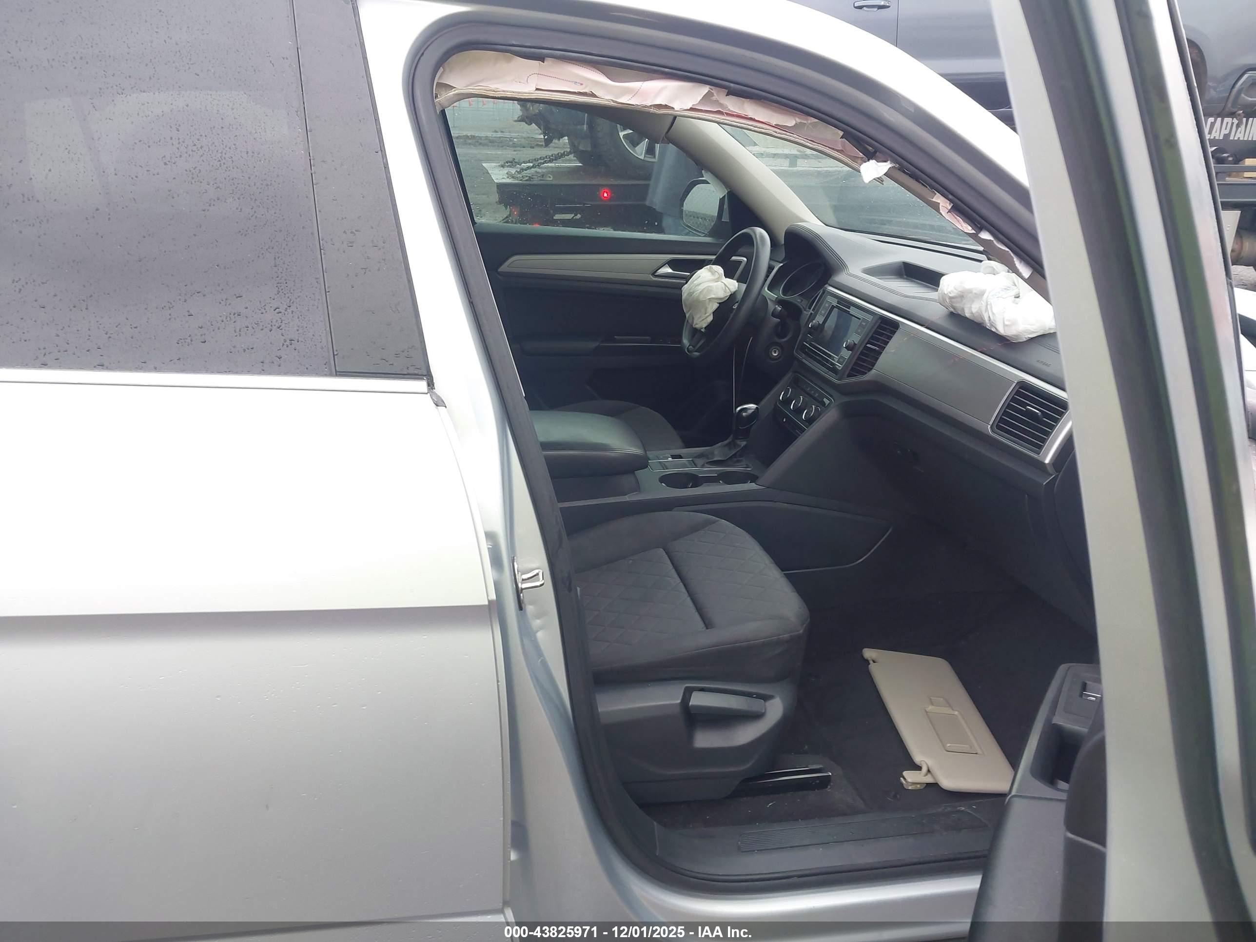 VOLKSWAGEN ATLAS image 5