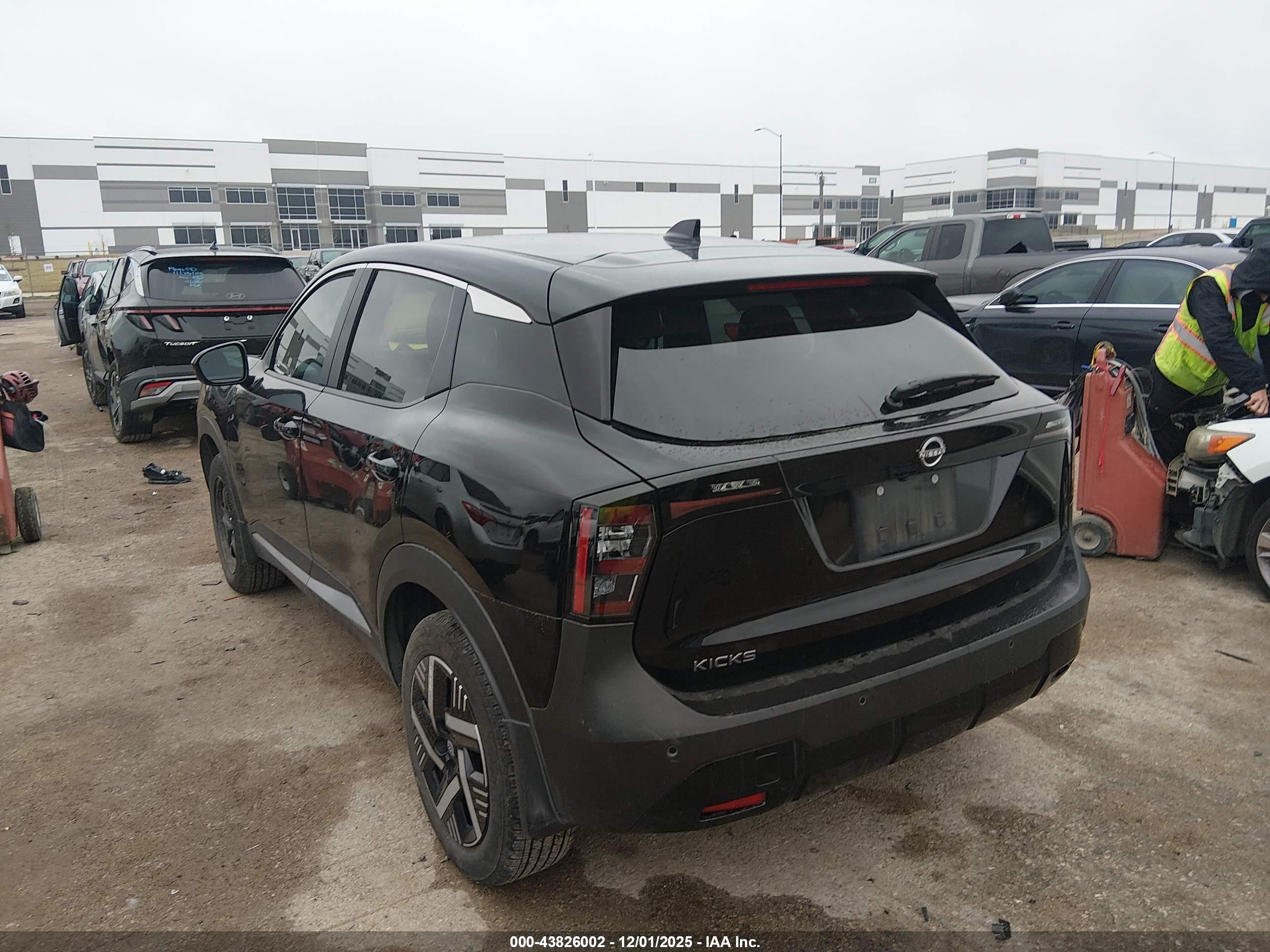 NISSAN KICKS image 3