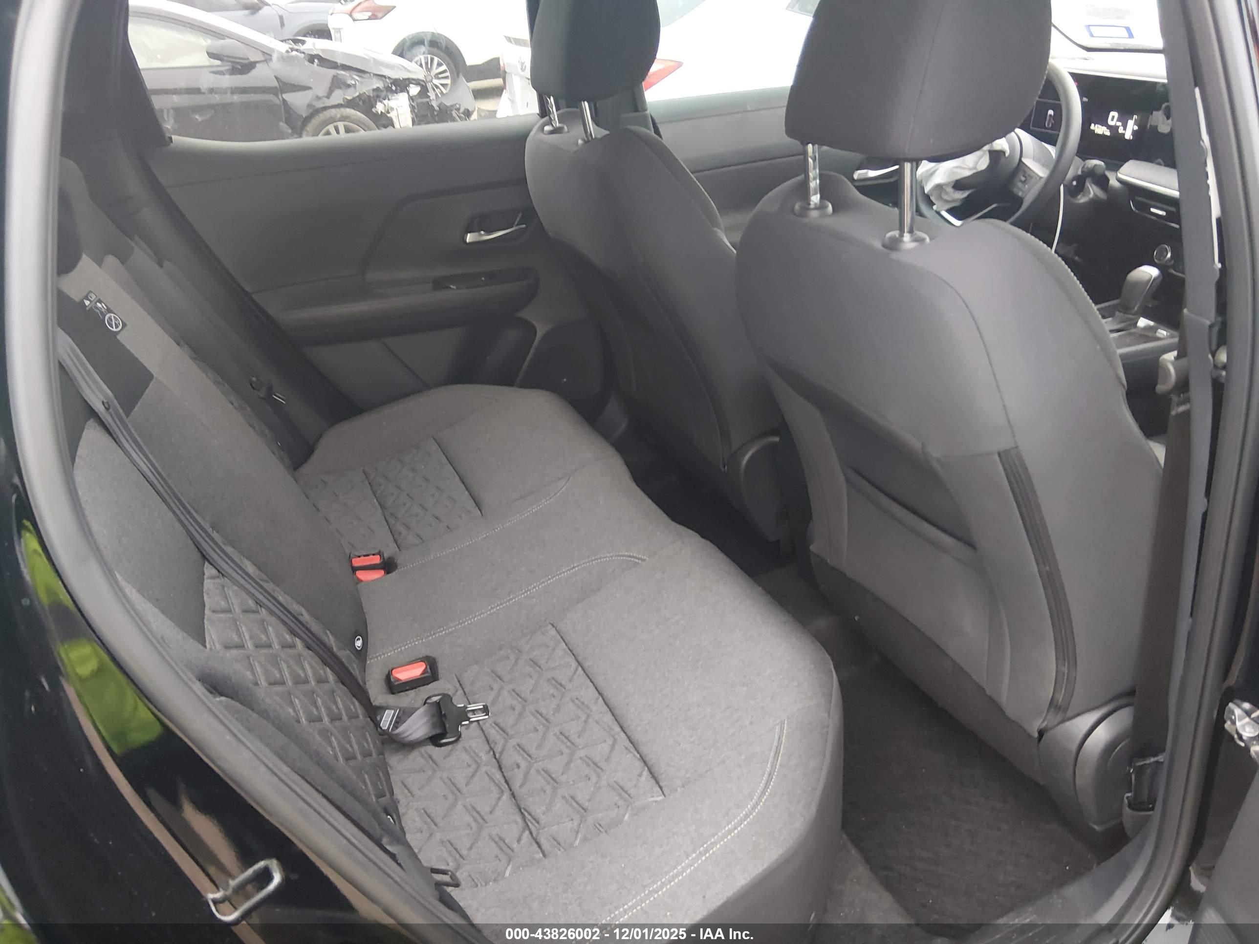 NISSAN KICKS image 8