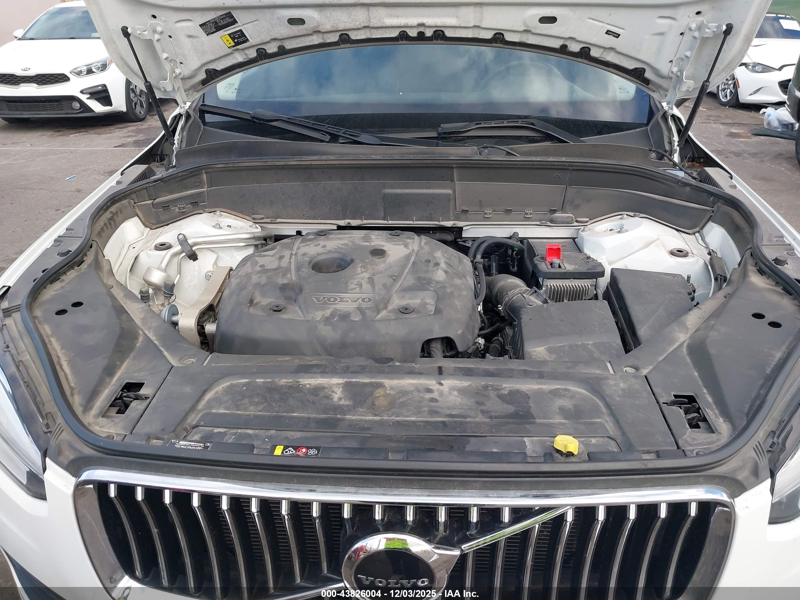 VOLVO XC90 image 10