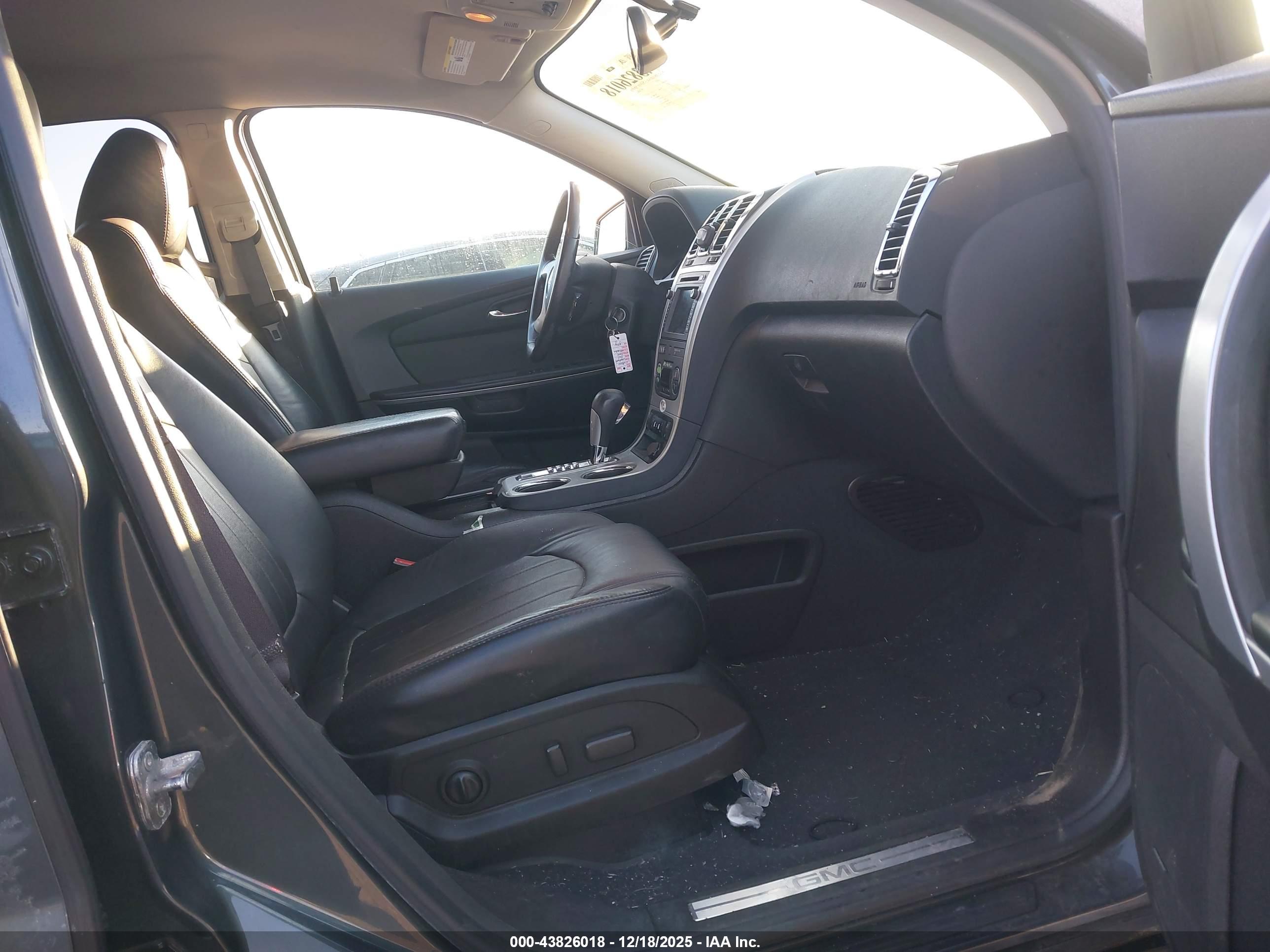 GMC ACADIA image 5