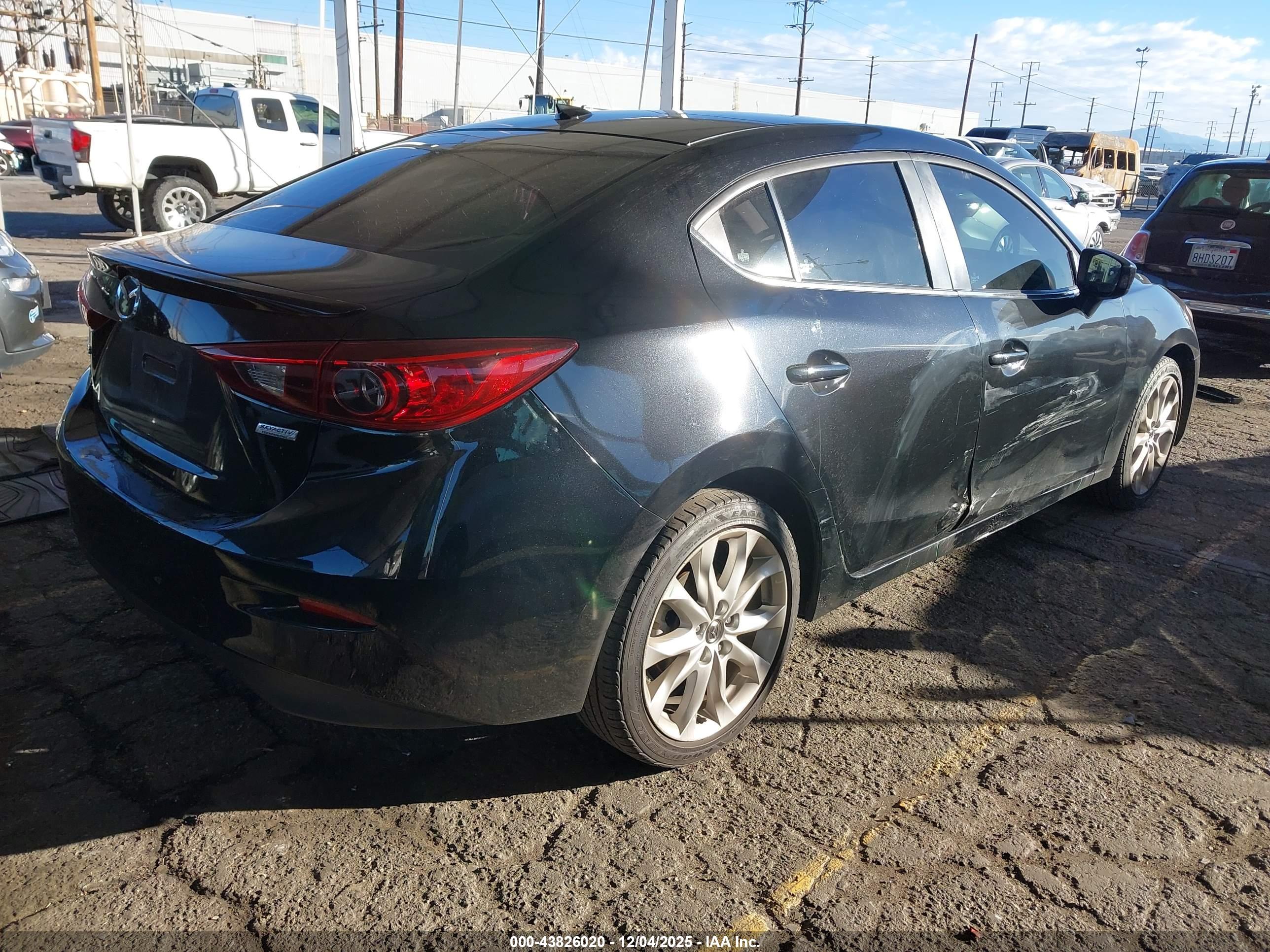 MAZDA MAZDA3 image 4