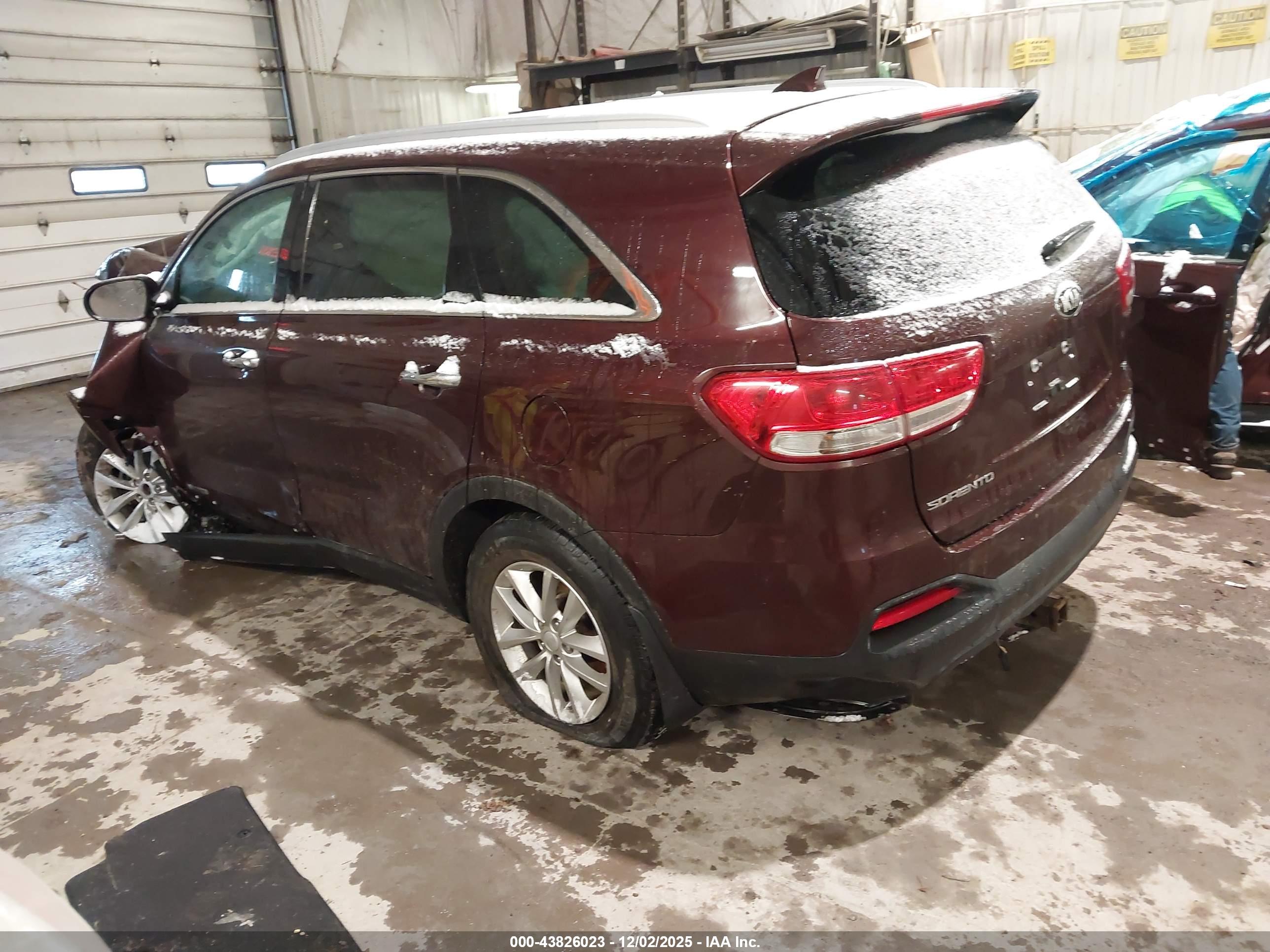 KIA SORENTO image 3