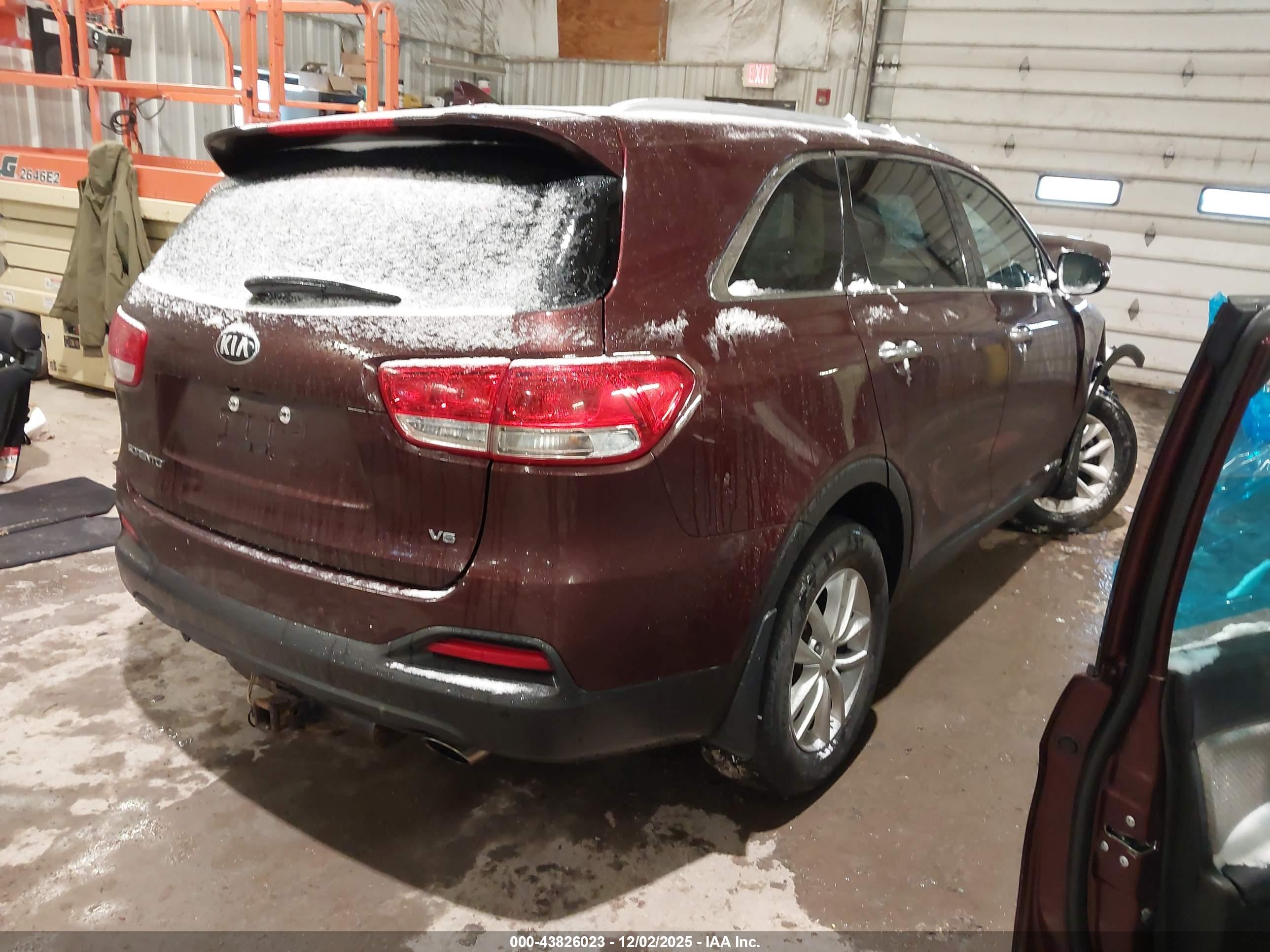KIA SORENTO image 4
