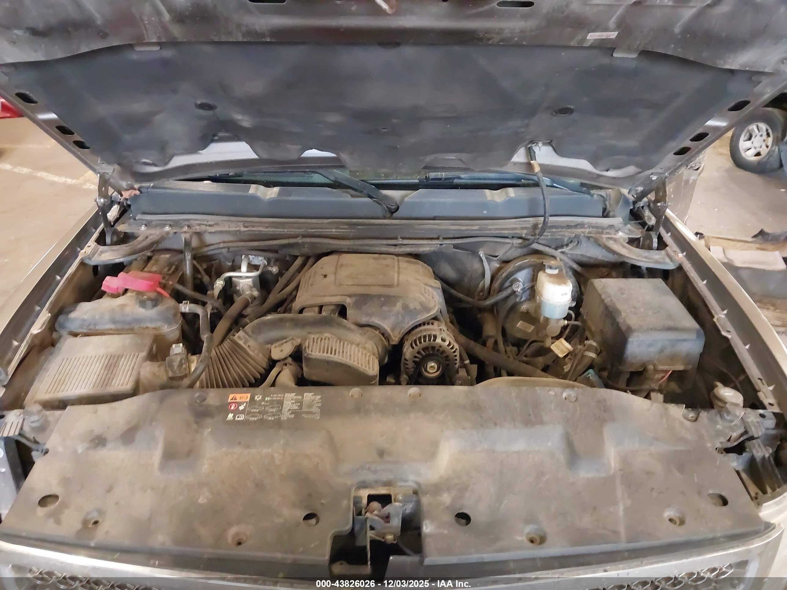 CHEVROLET SILVERADO image 10