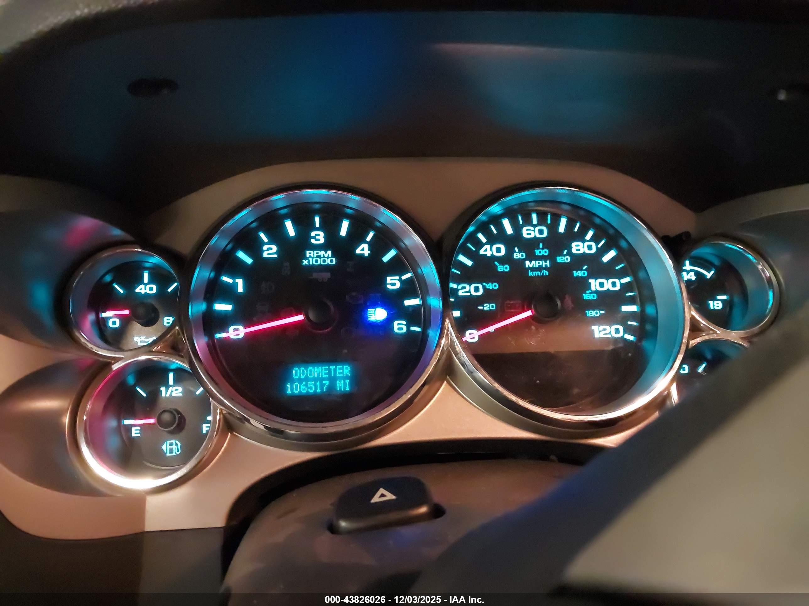 CHEVROLET SILVERADO image 7