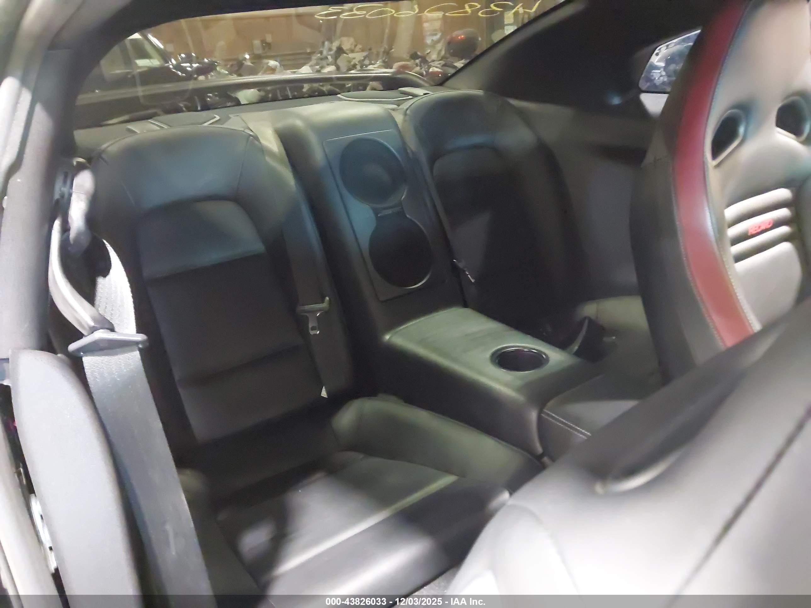NISSAN GT-R image 8