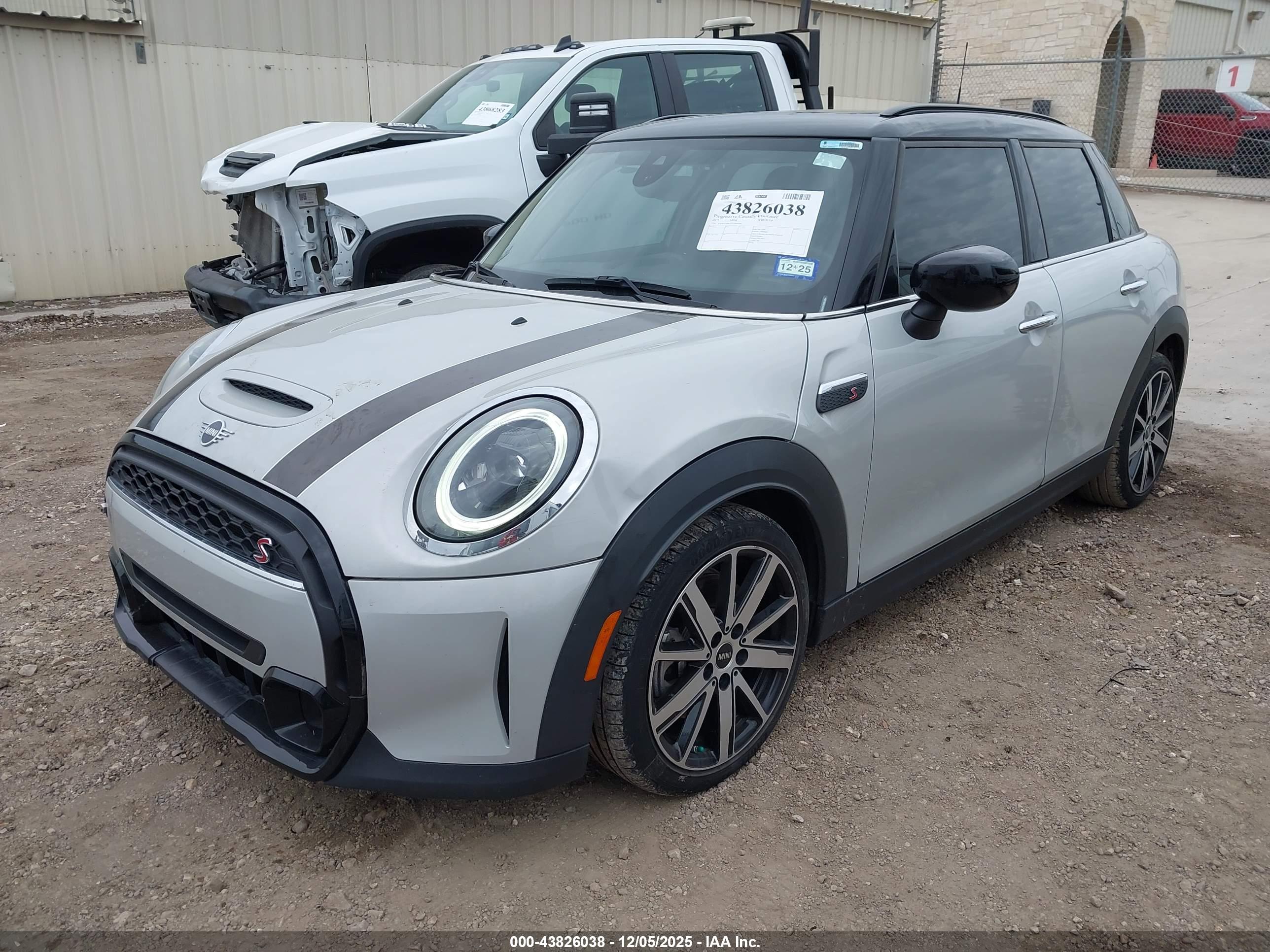 MINI HARDTOP image 2