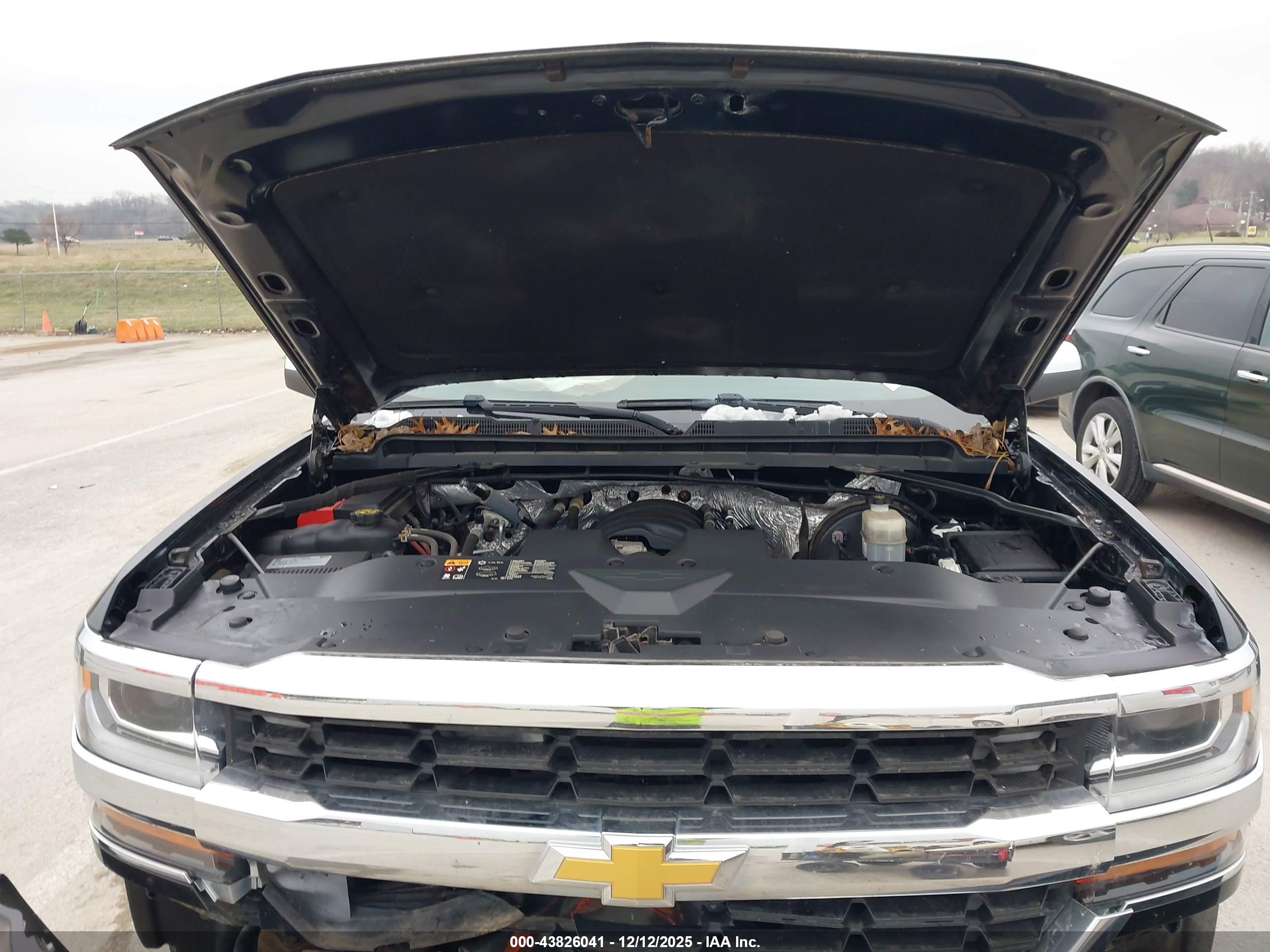 CHEVROLET SILVERADO image 10