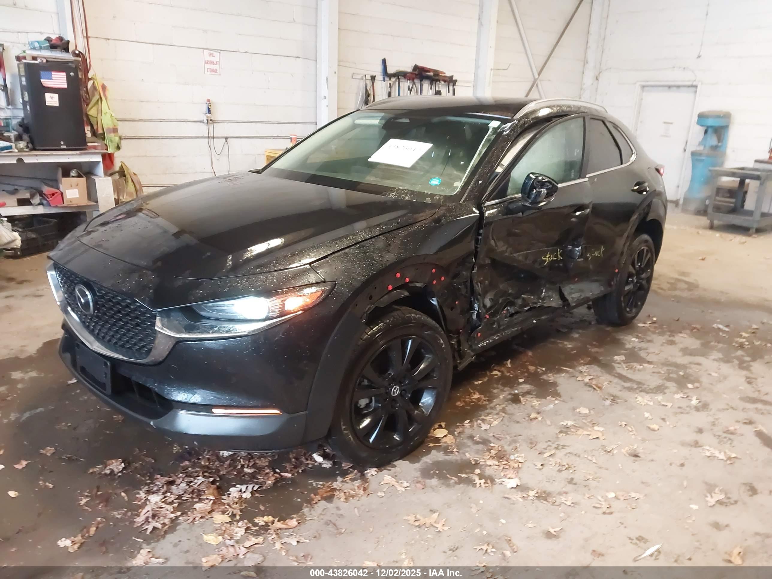 MAZDA CX-30 image 2