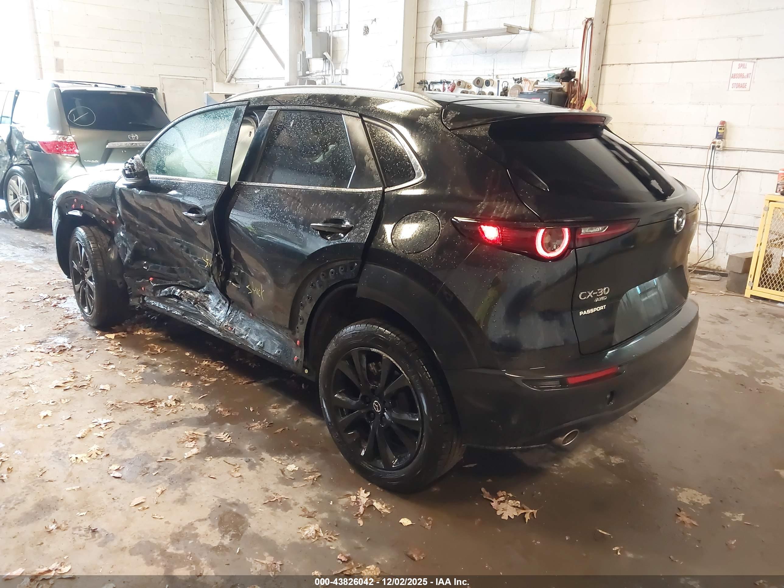 MAZDA CX-30 image 3