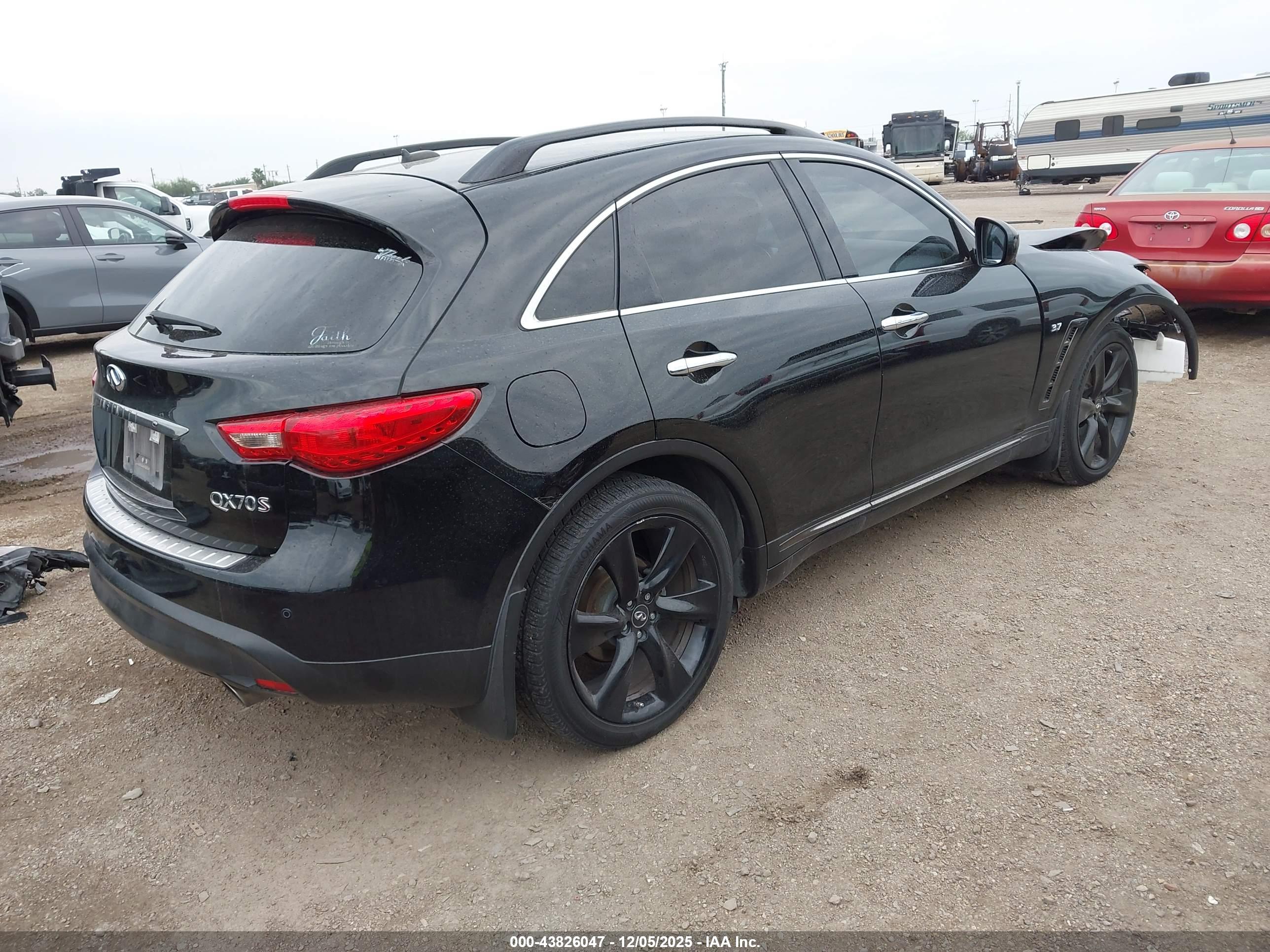 INFINITI QX70 image 4