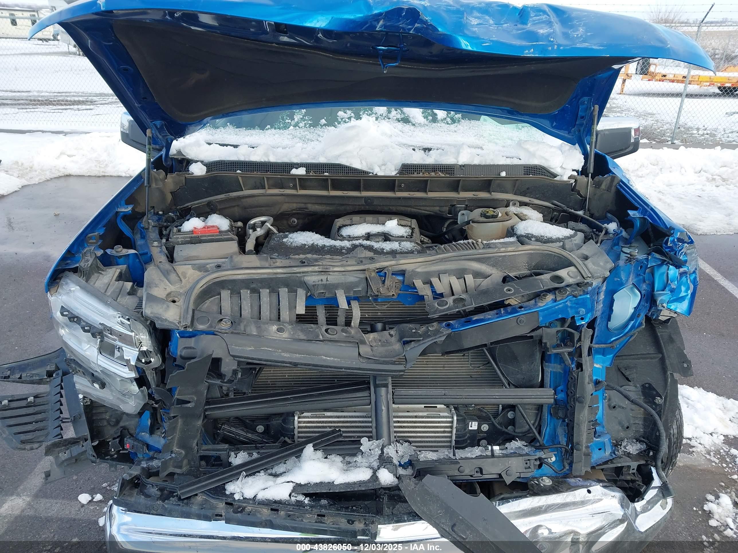 CHEVROLET SILVERADO image 10