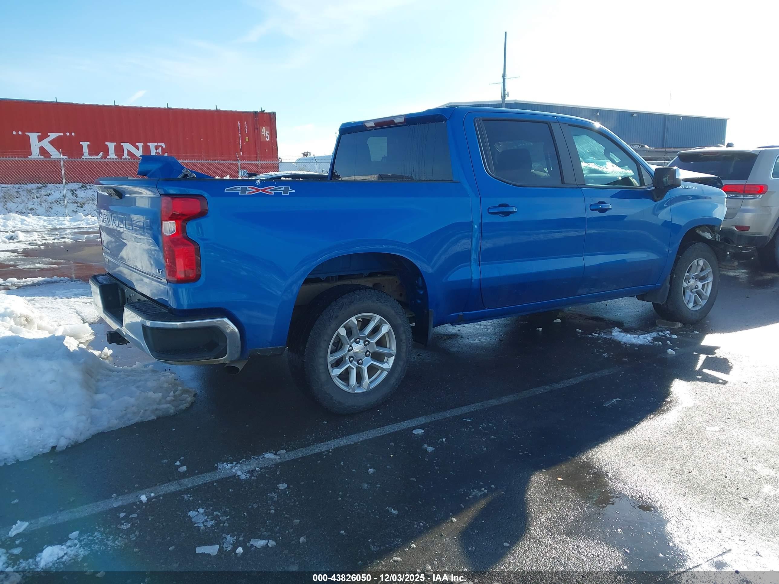 CHEVROLET SILVERADO image 4