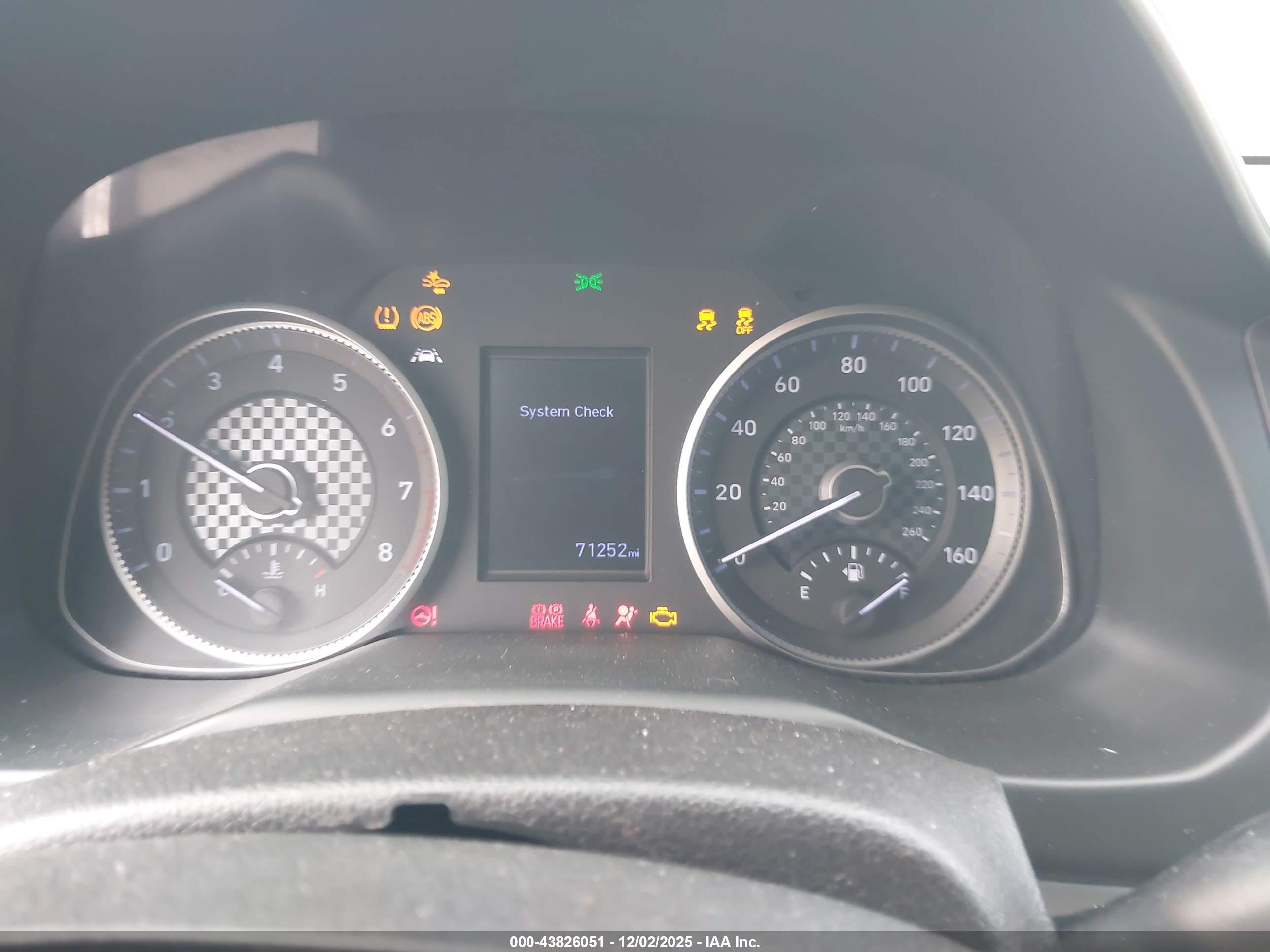 HYUNDAI ELANTRA image 7