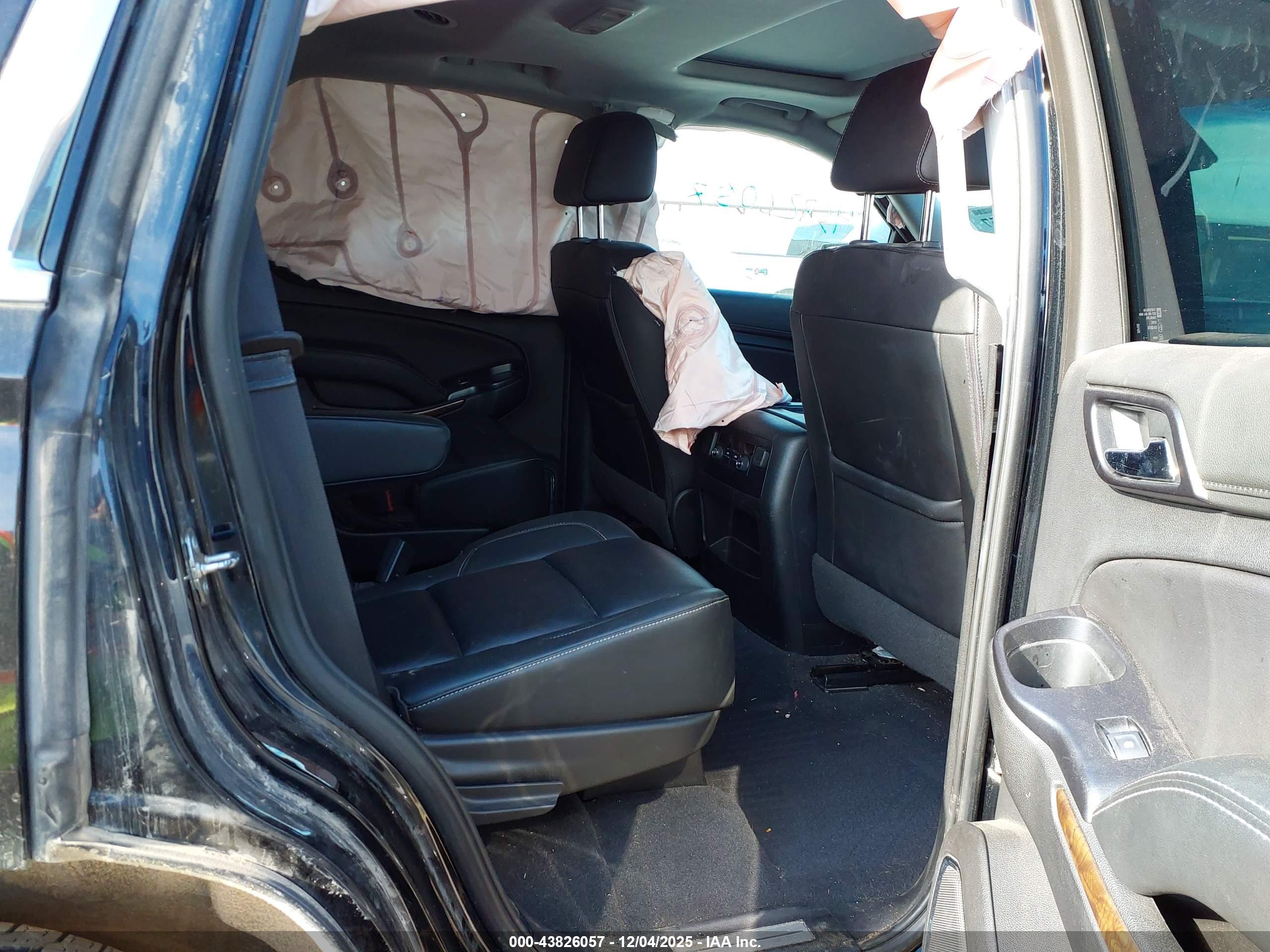 CHEVROLET TAHOE image 8