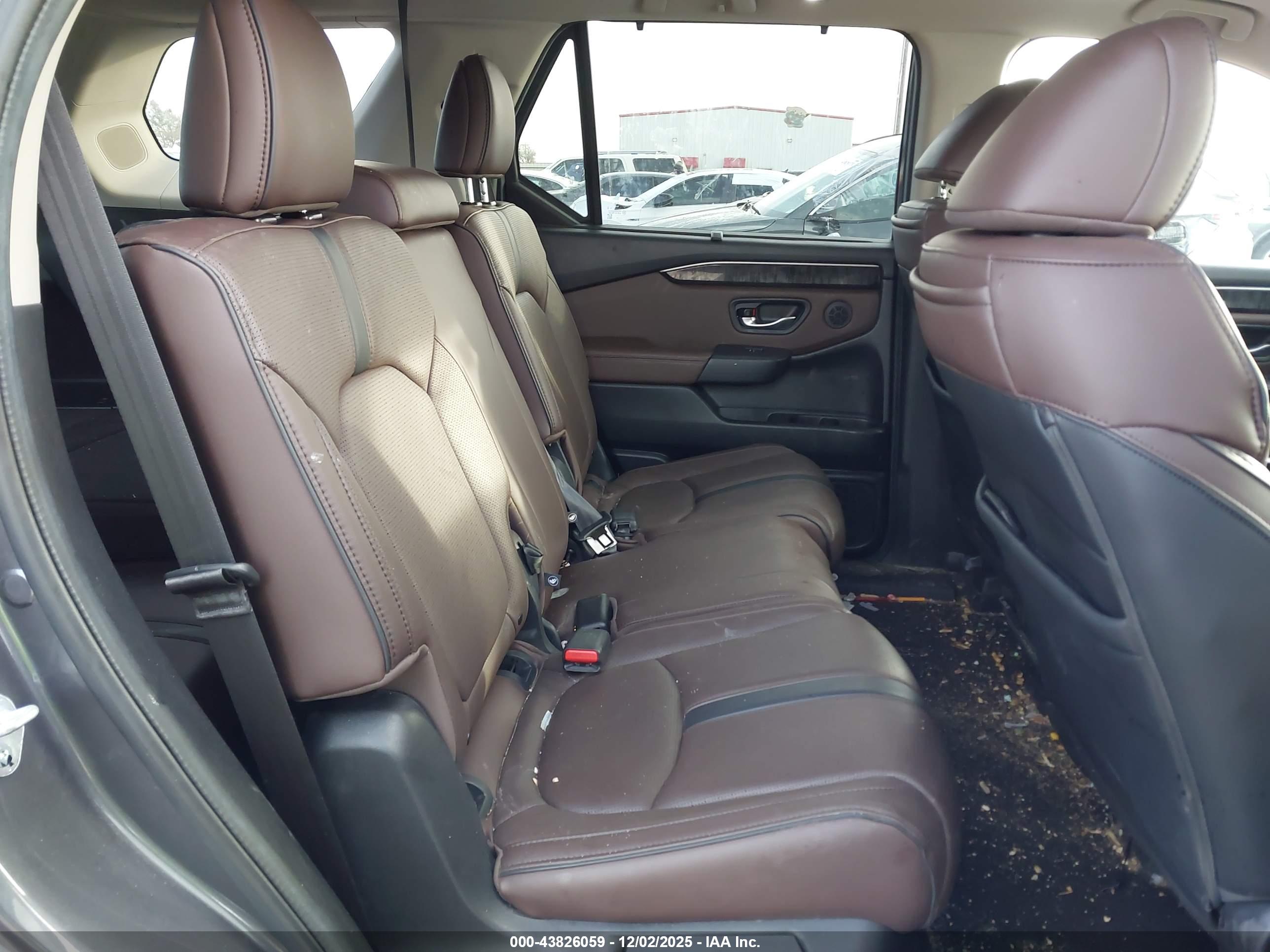 HONDA PILOT image 8