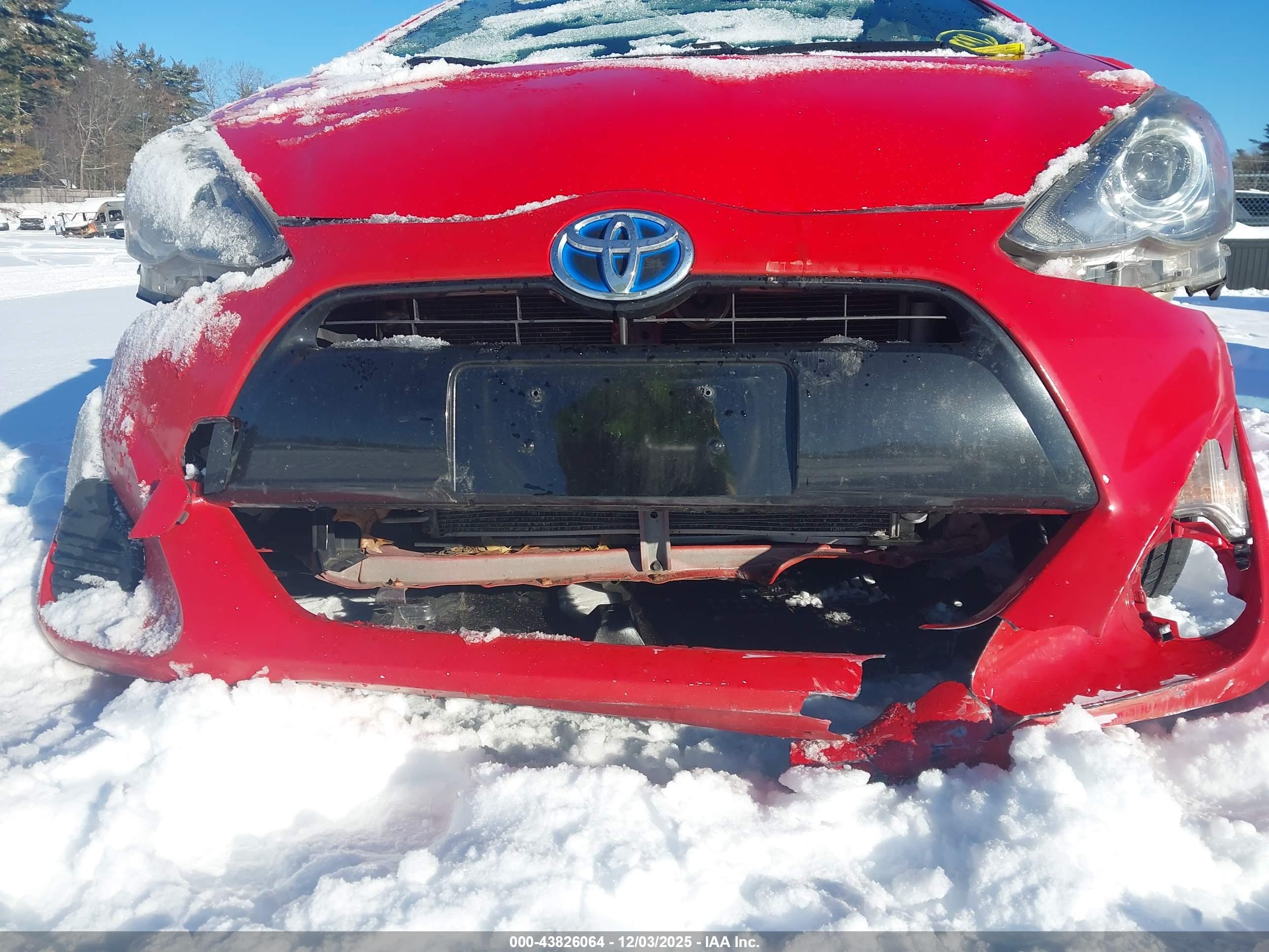 TOYOTA PRIUS image 6