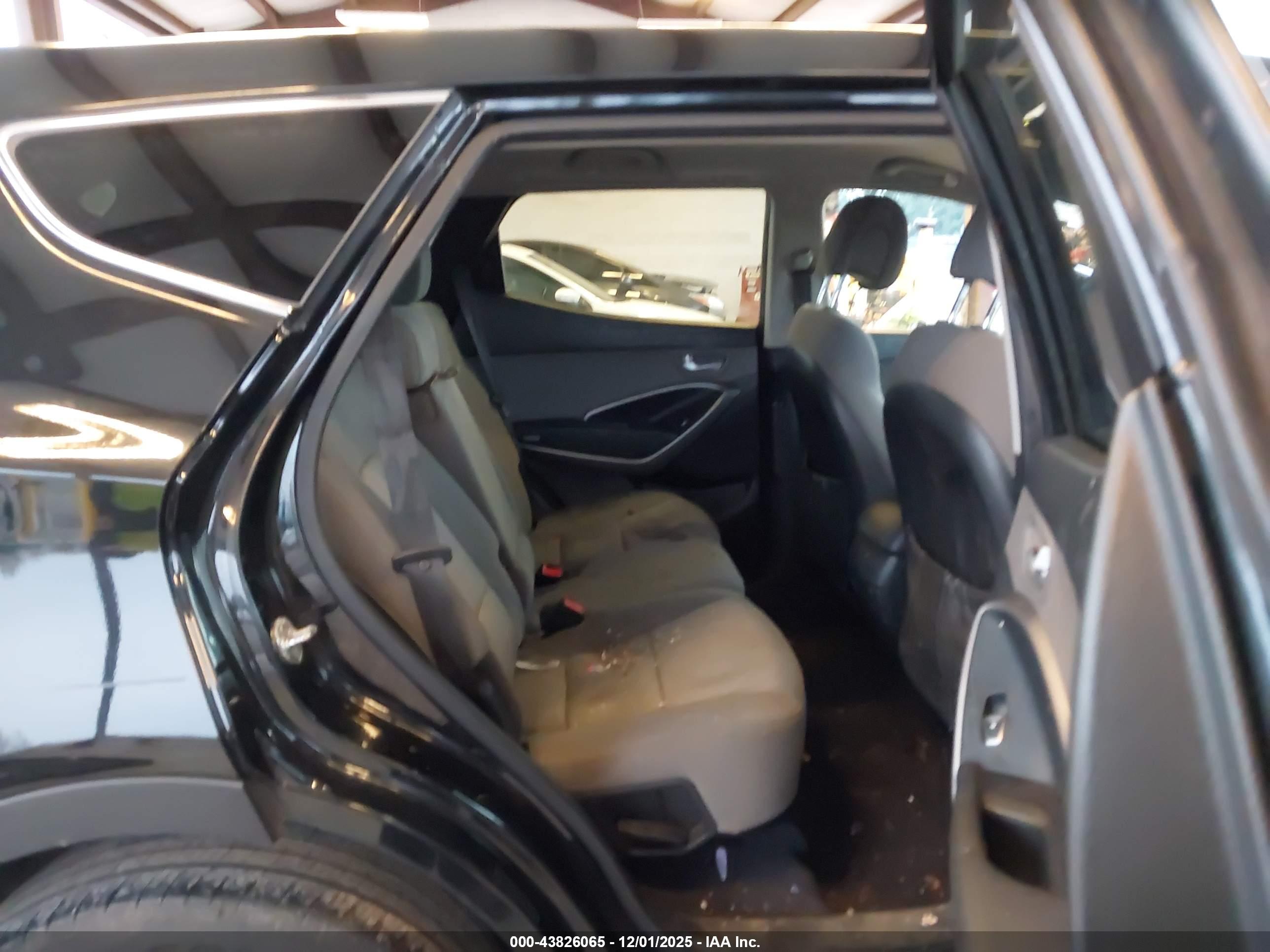 HYUNDAI SANTA image 8
