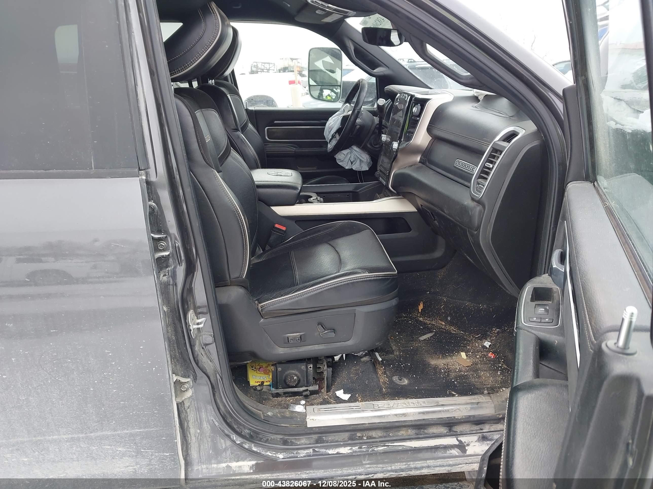 RAM 3500 image 5