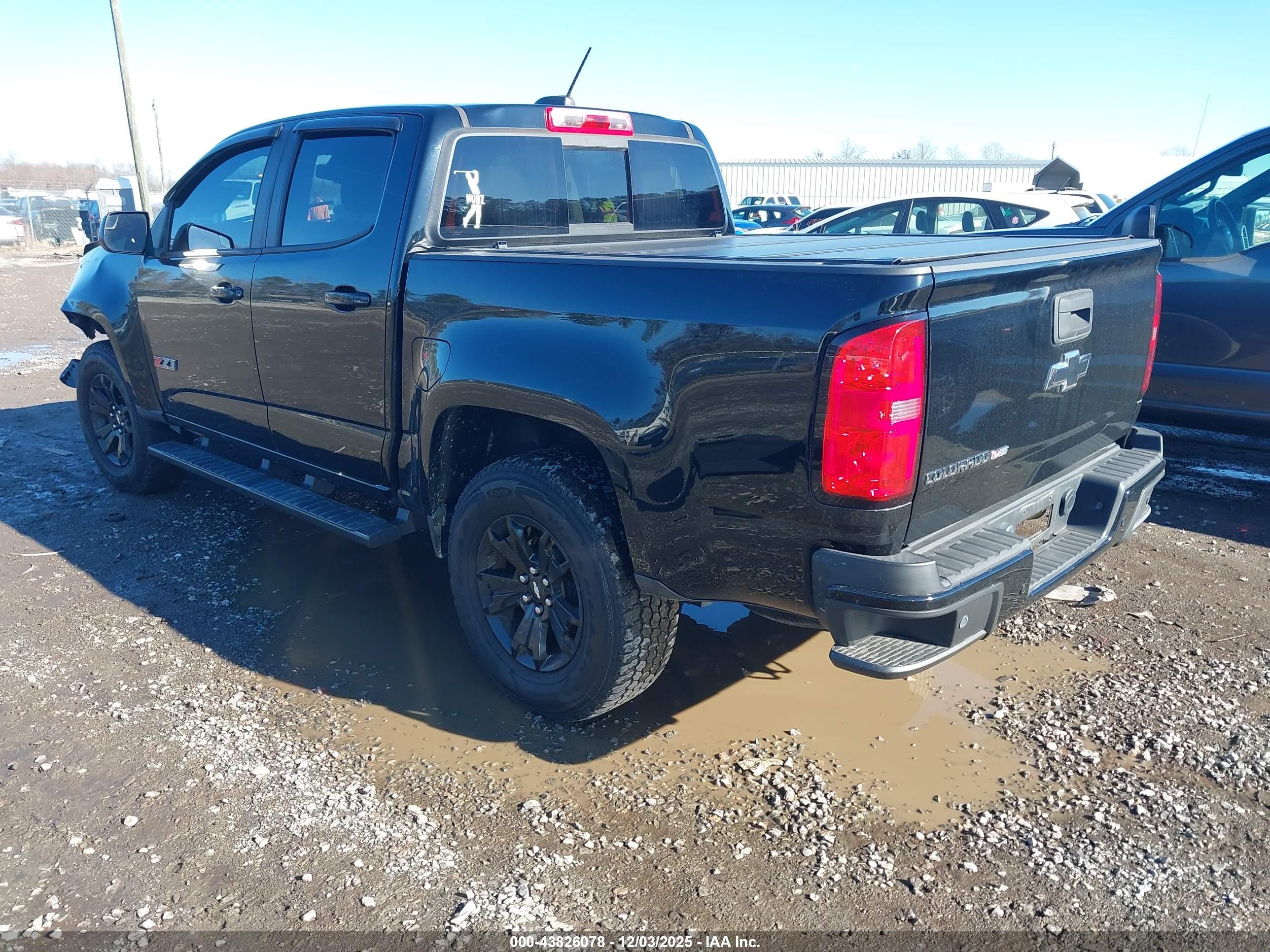 CHEVROLET COLORADO image 3