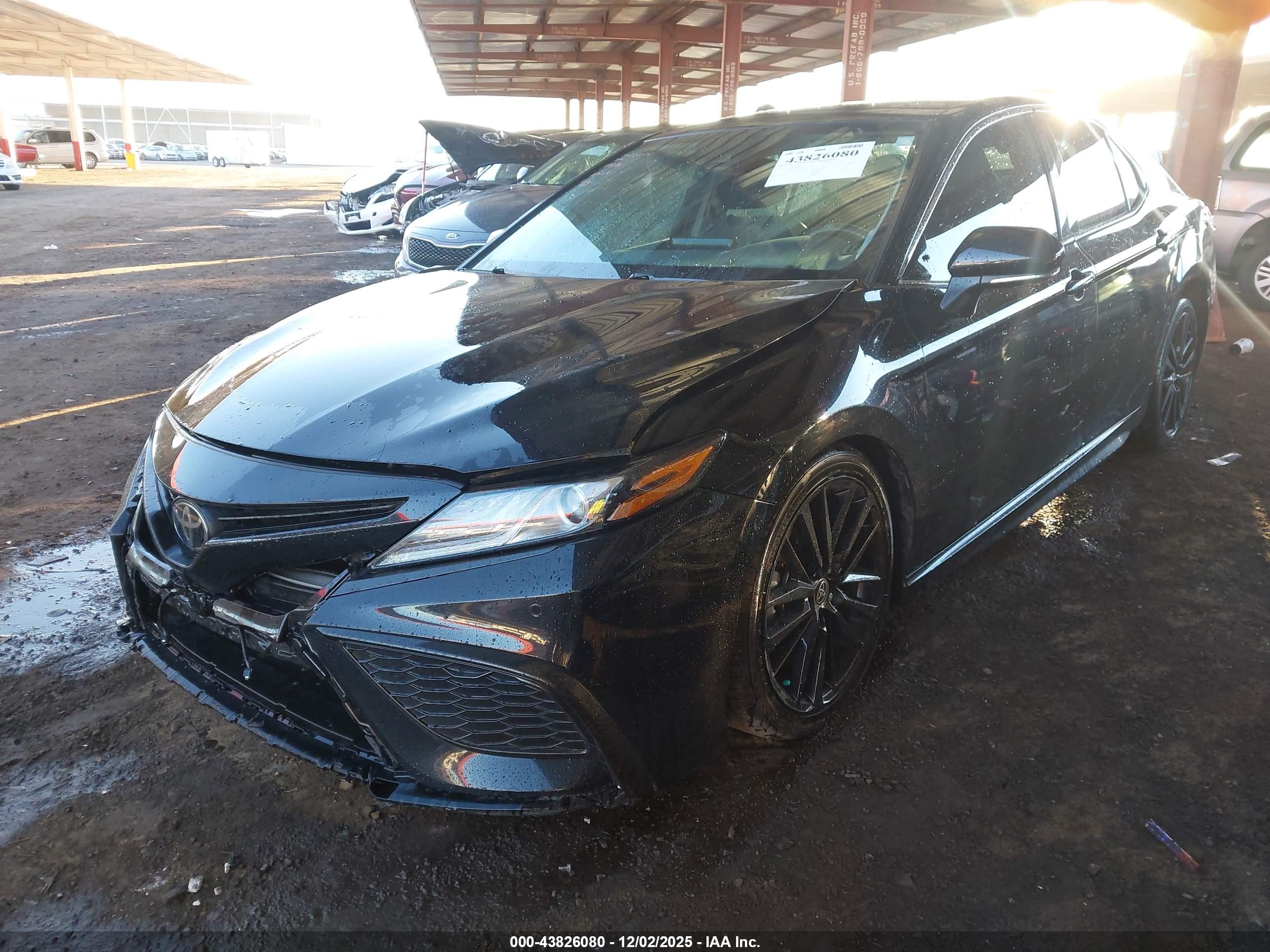 TOYOTA CAMRY image 2