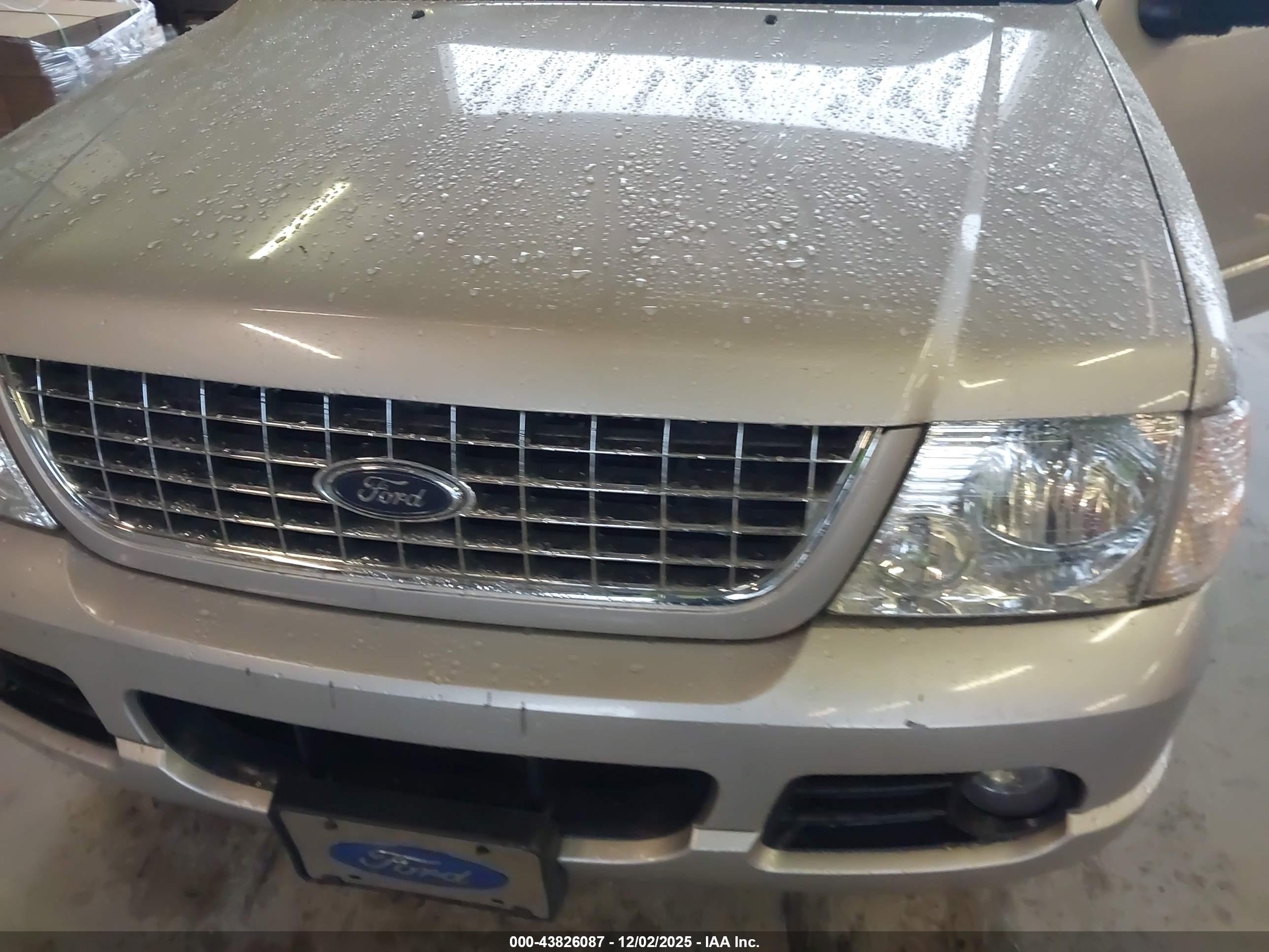 FORD EXPLORER image 6