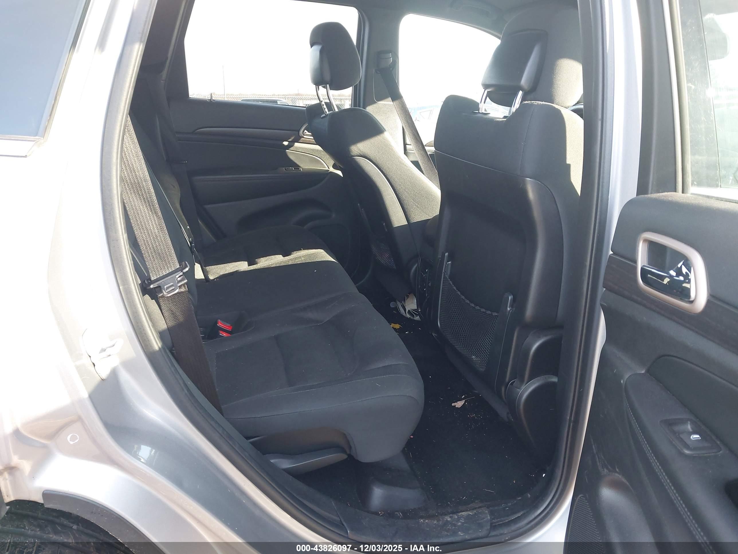 JEEP GRAND image 8