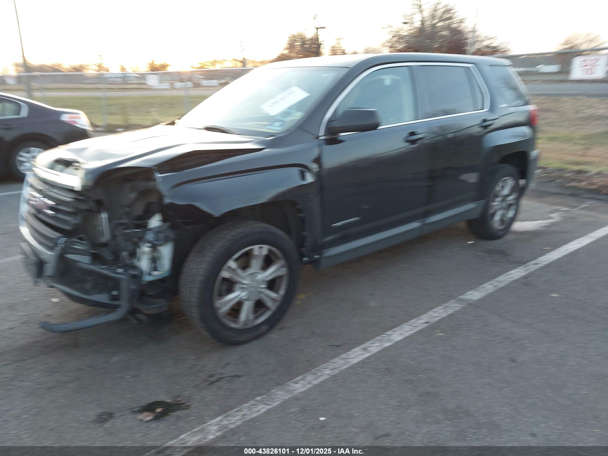 GMC TERRAIN image 2