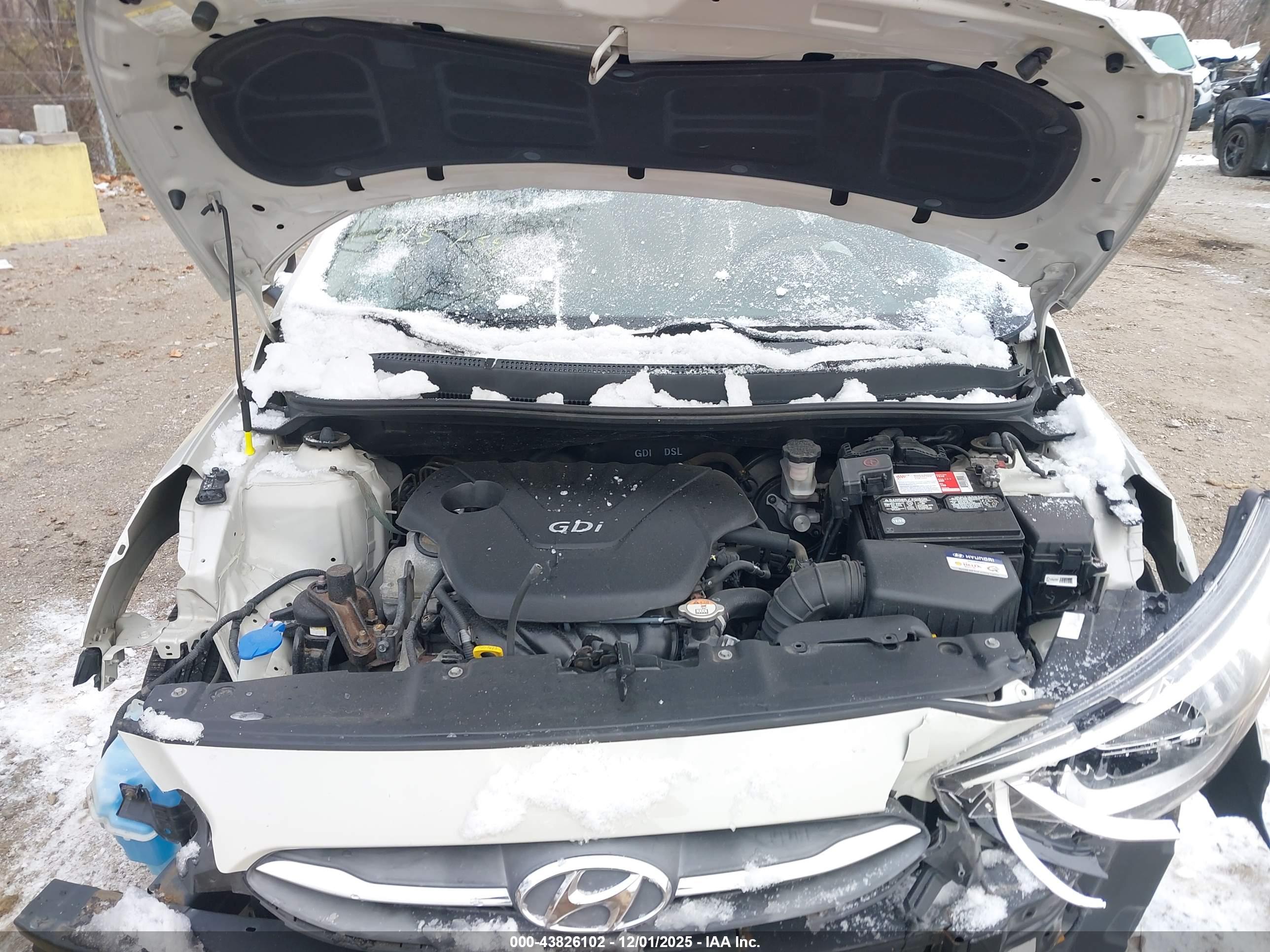 HYUNDAI ACCENT image 10