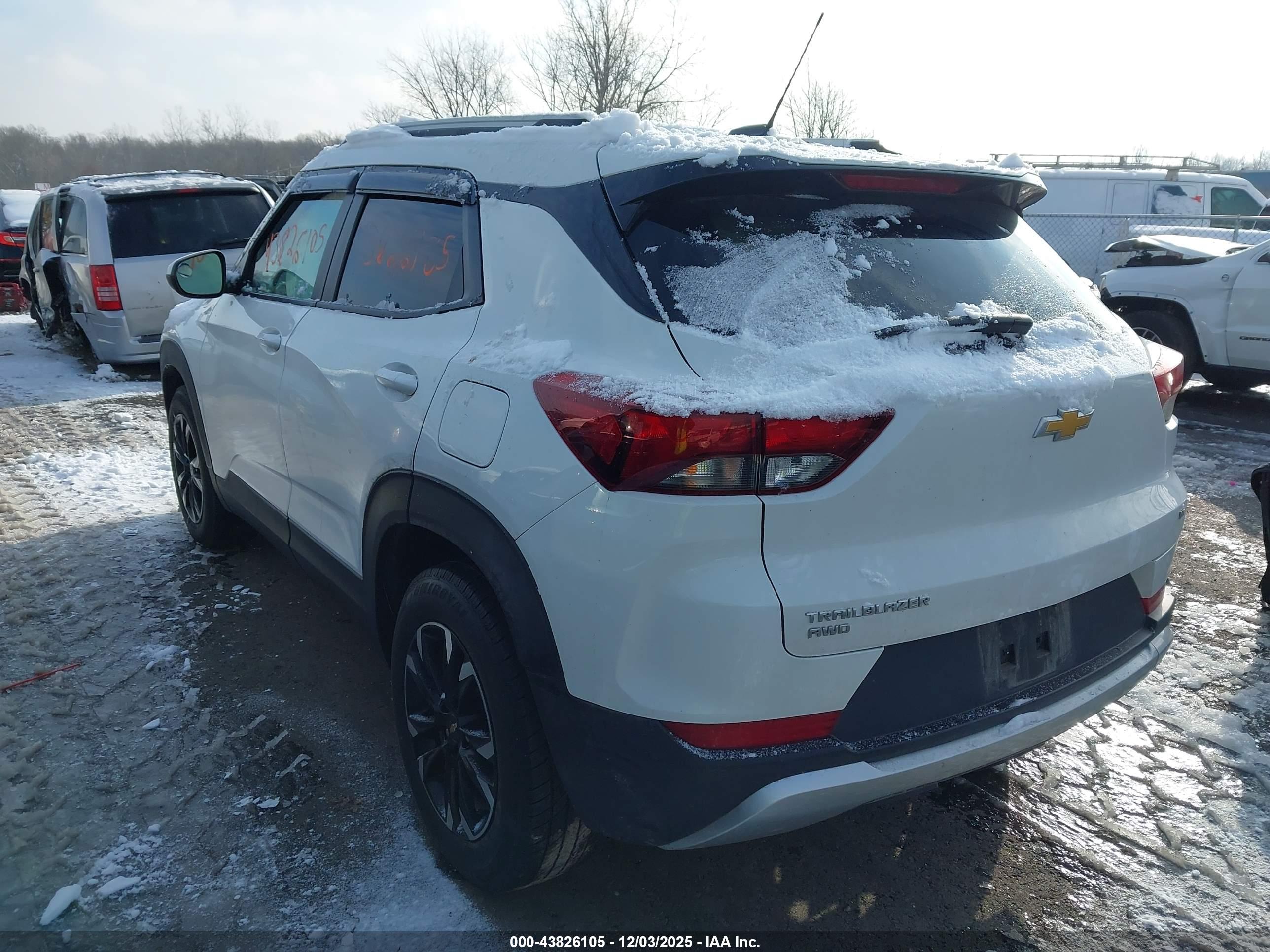 CHEVROLET TRAILBLAZER image 3