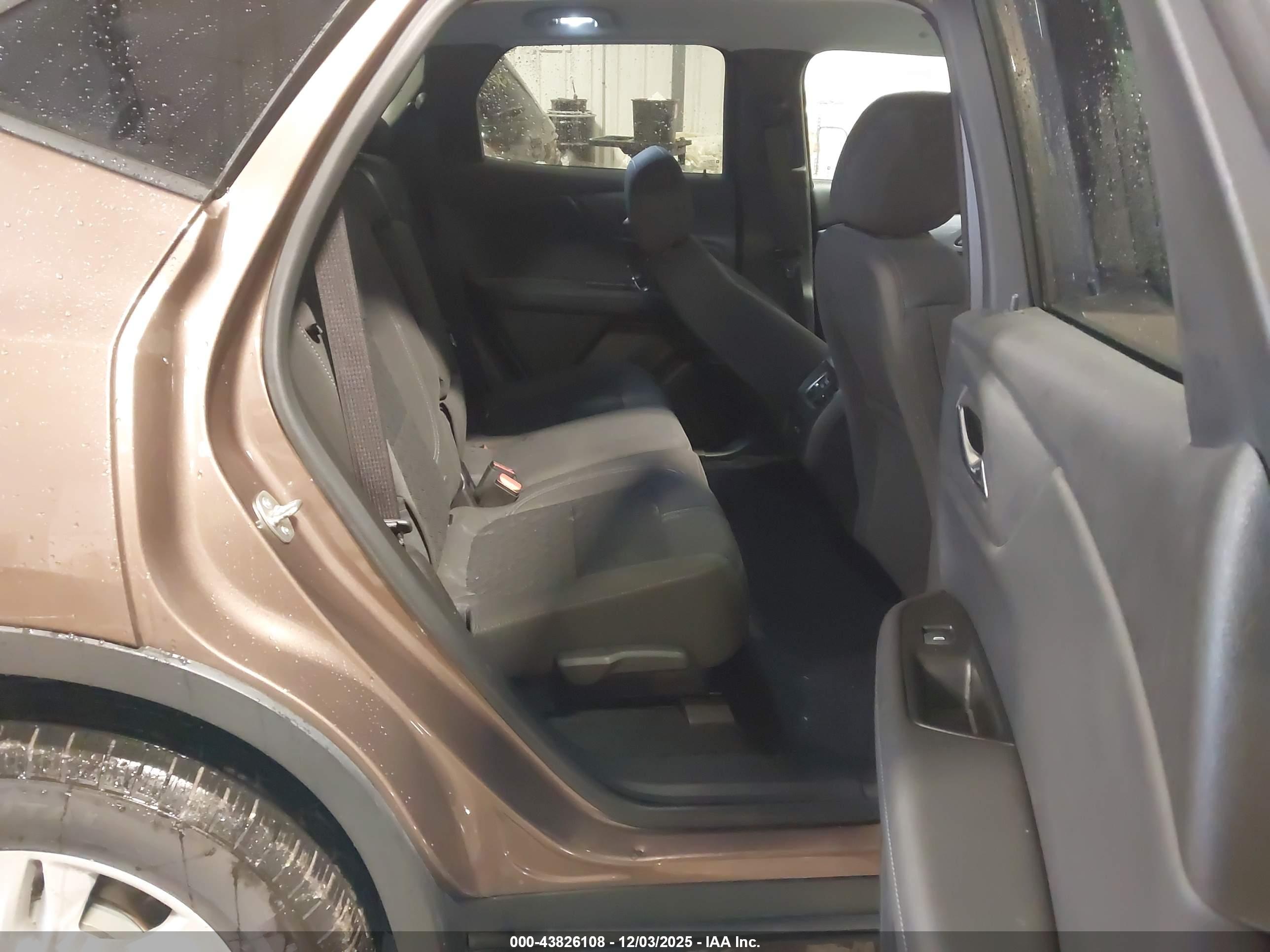 CHEVROLET BLAZER image 8