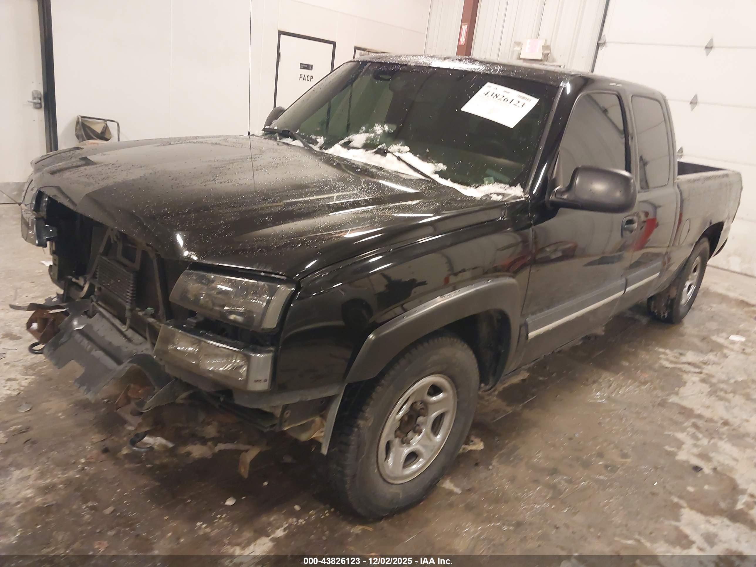 CHEVROLET SILVERADO image 2