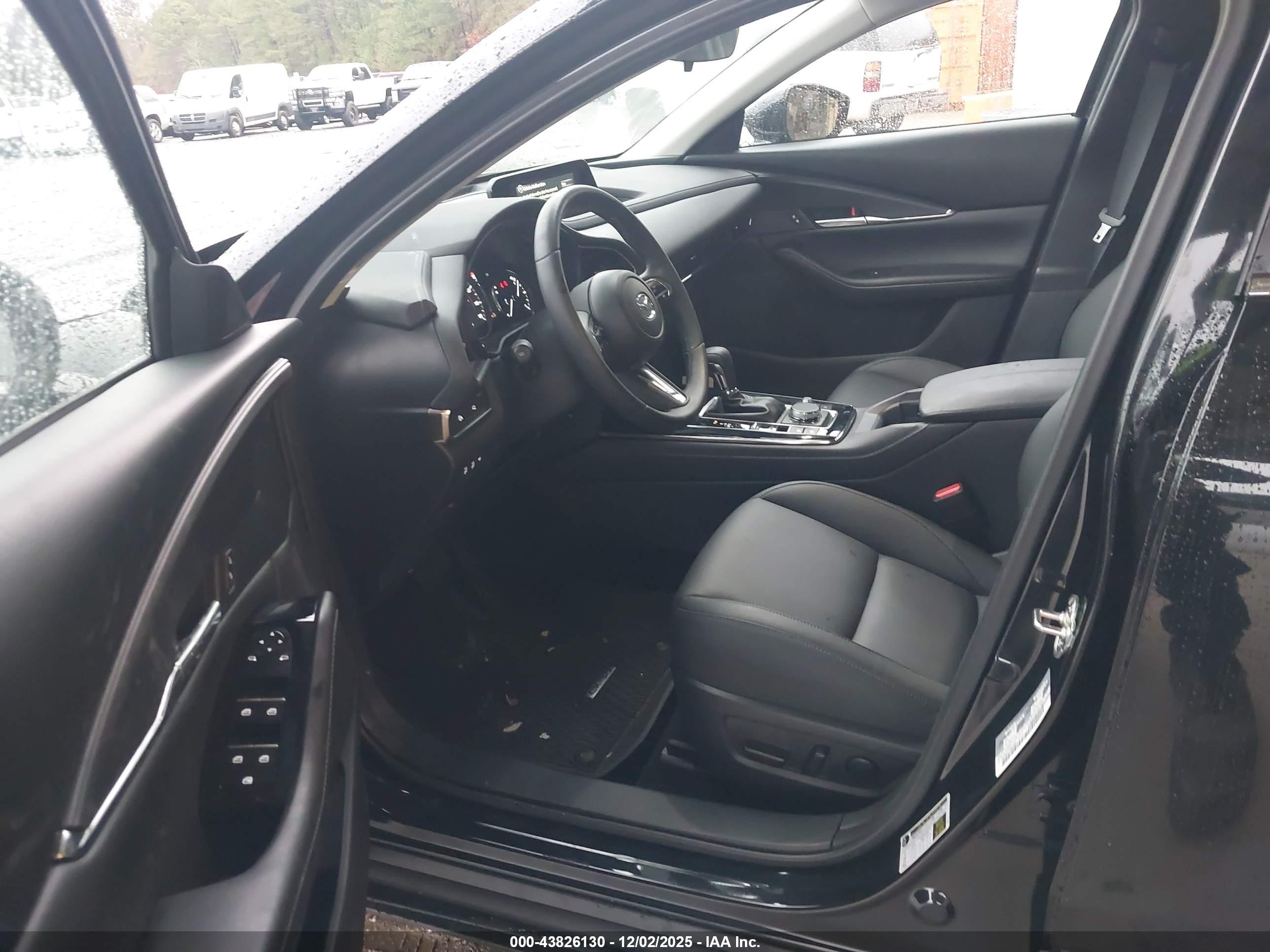 MAZDA CX-30 image 5