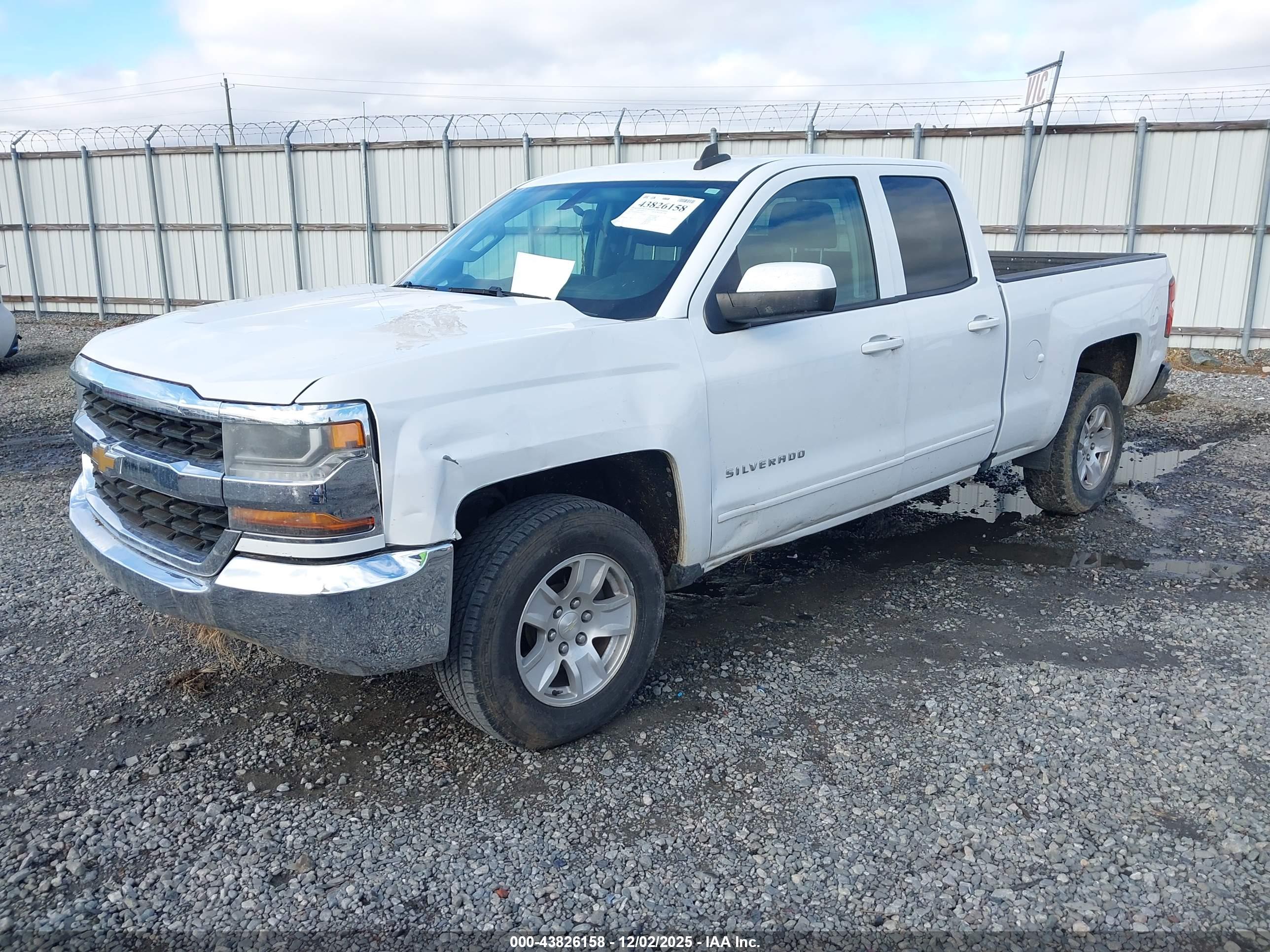 CHEVROLET SILVERADO image 2