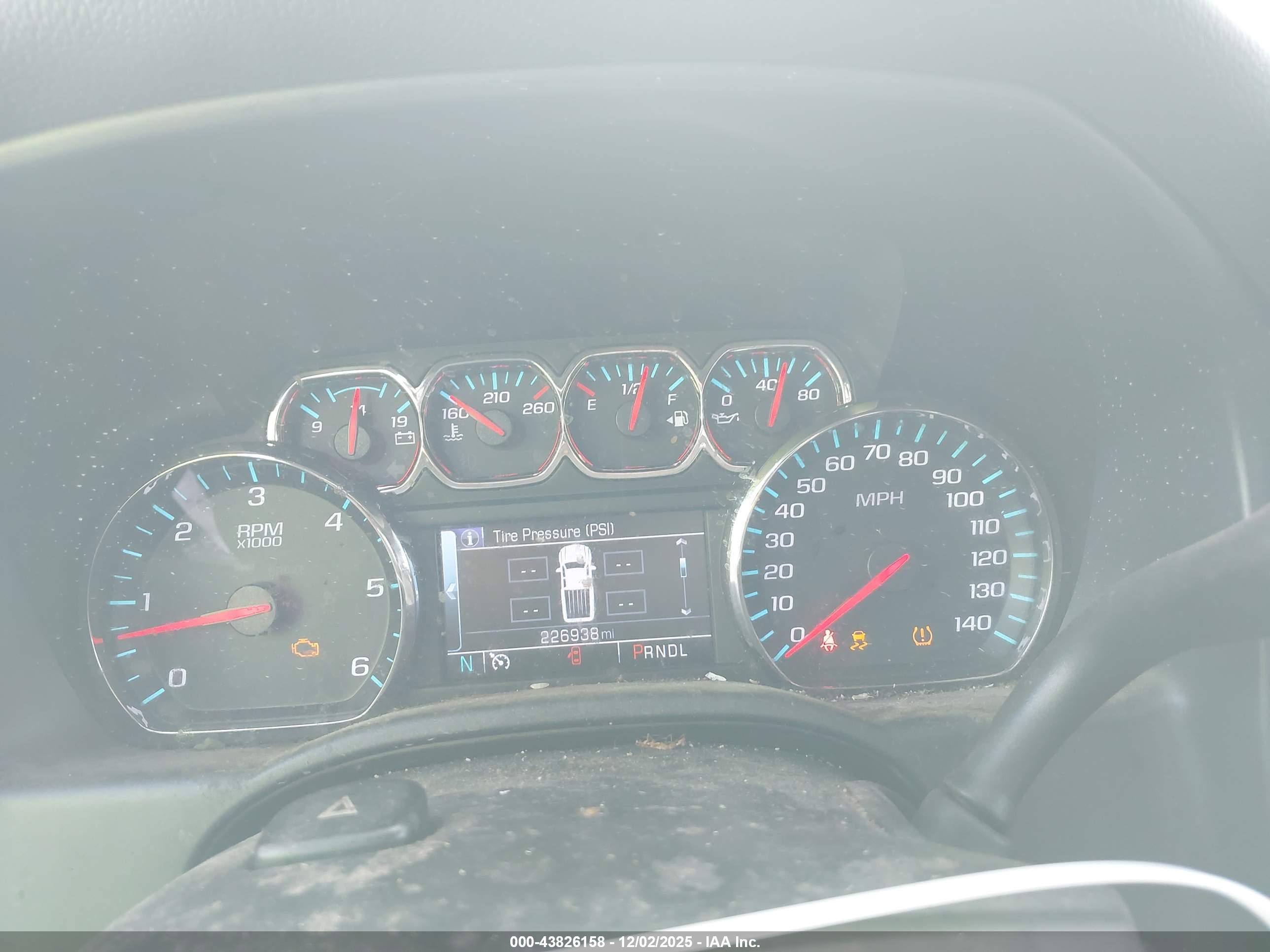 CHEVROLET SILVERADO image 7