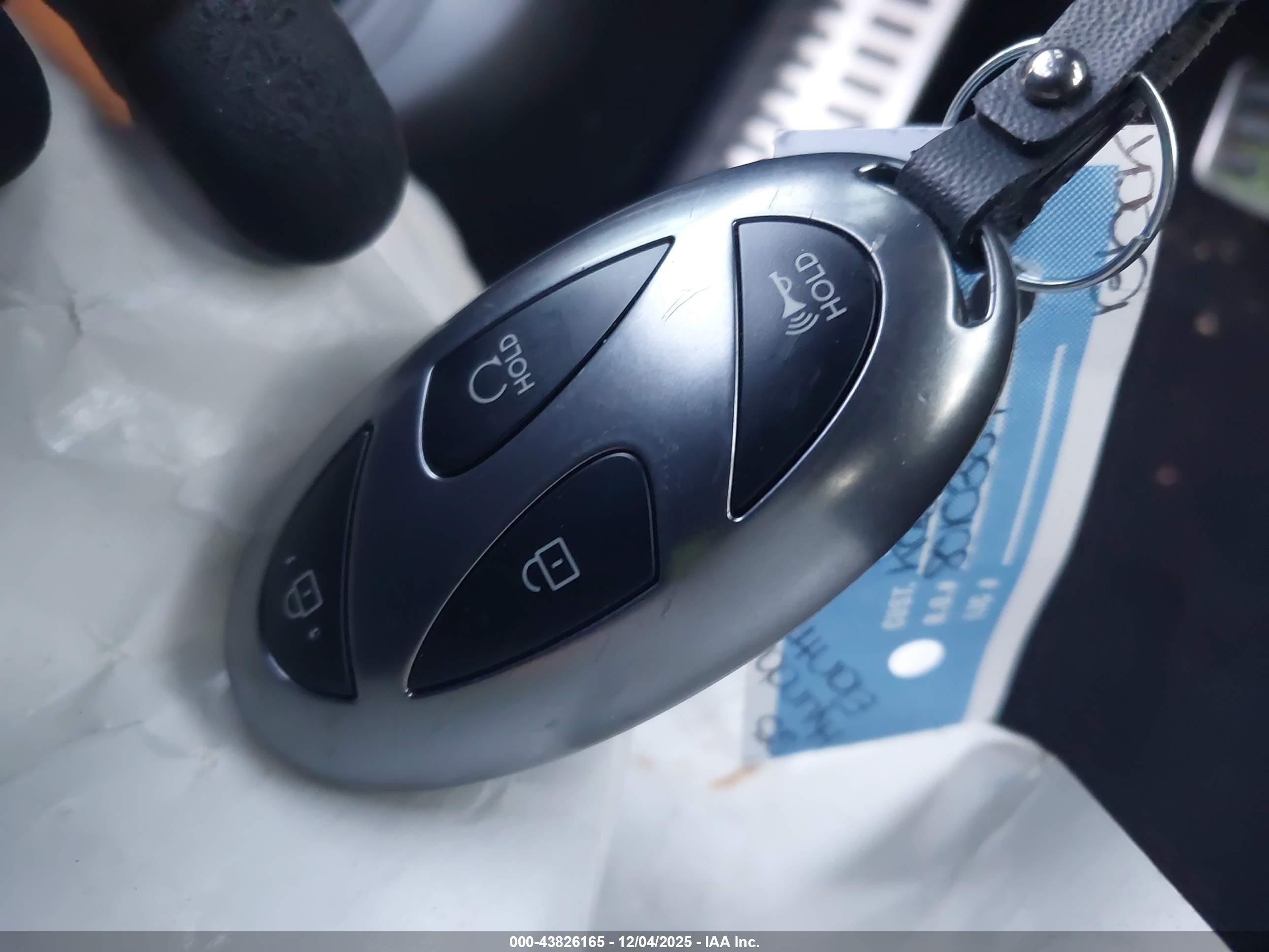 HYUNDAI ELANTRA image 11