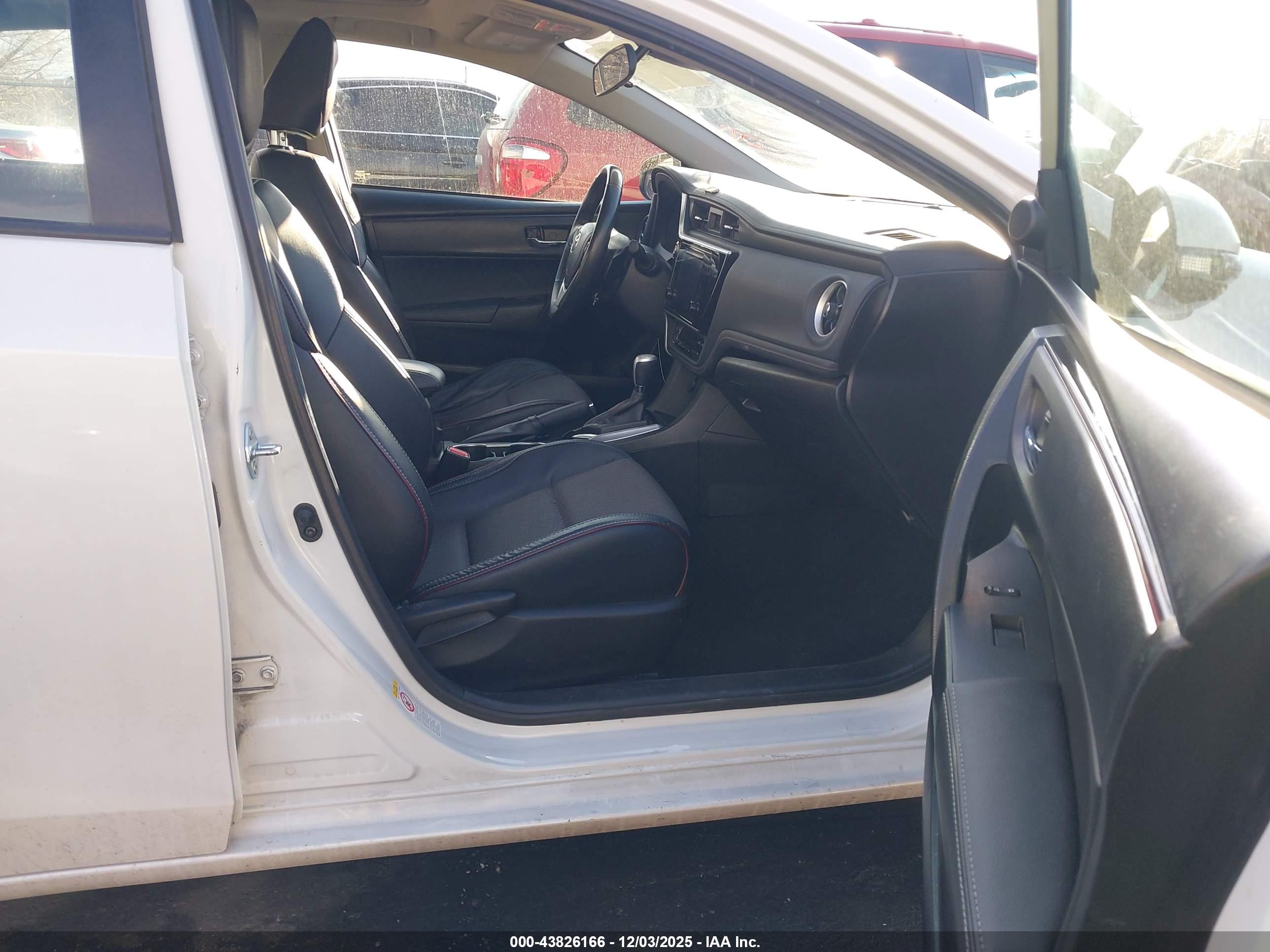 TOYOTA COROLLA image 5