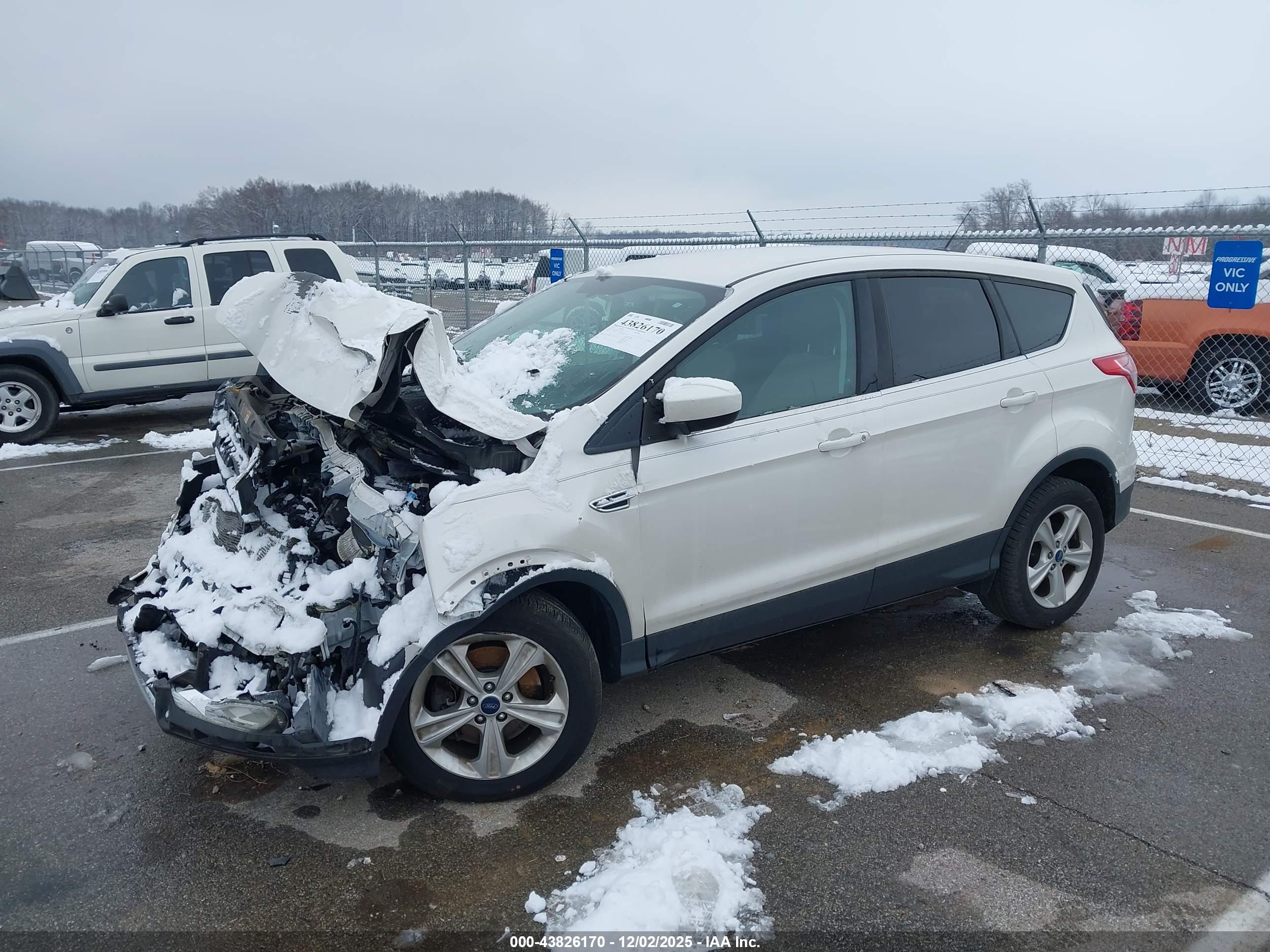 FORD ESCAPE image 2