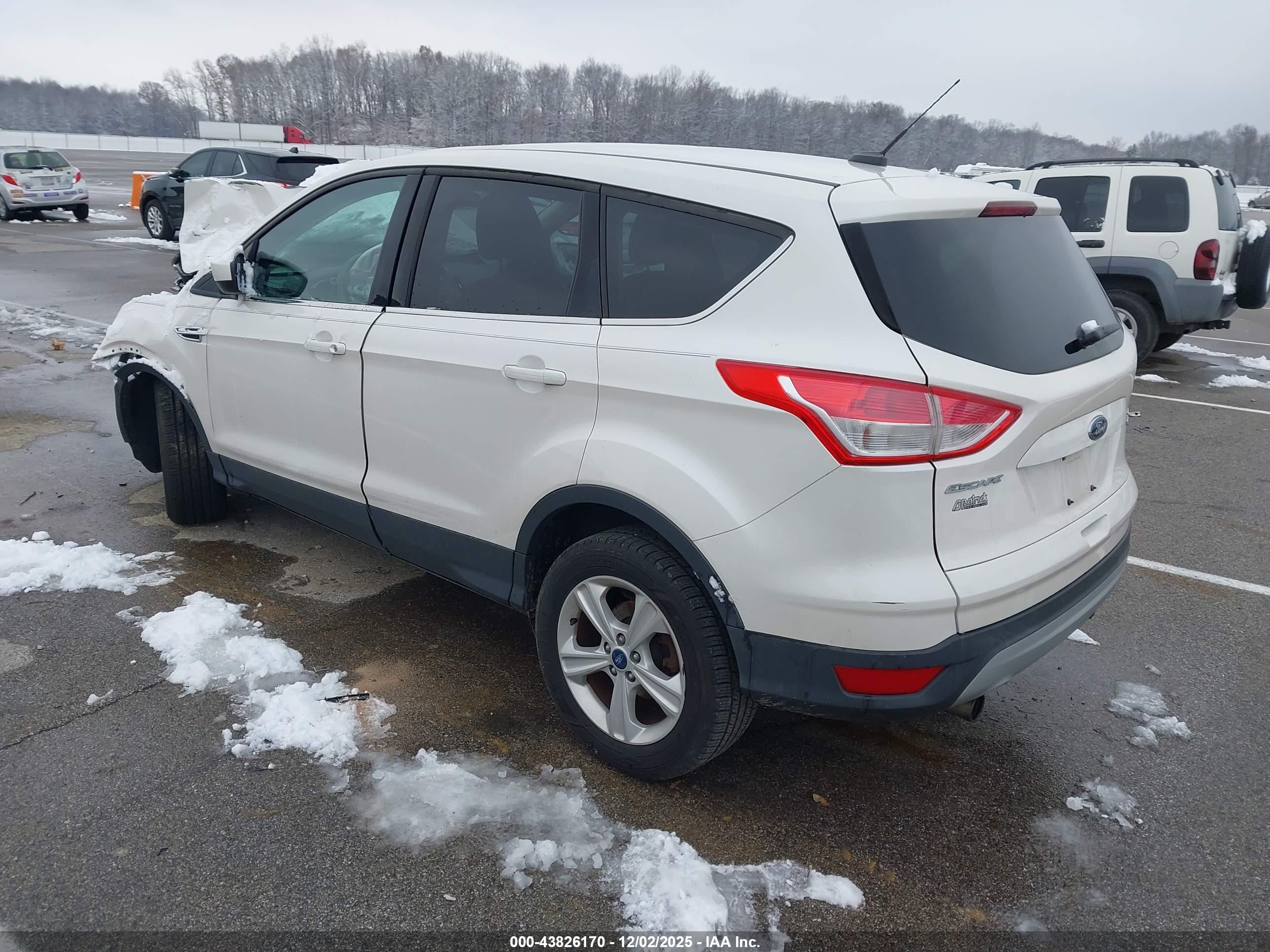 FORD ESCAPE image 3