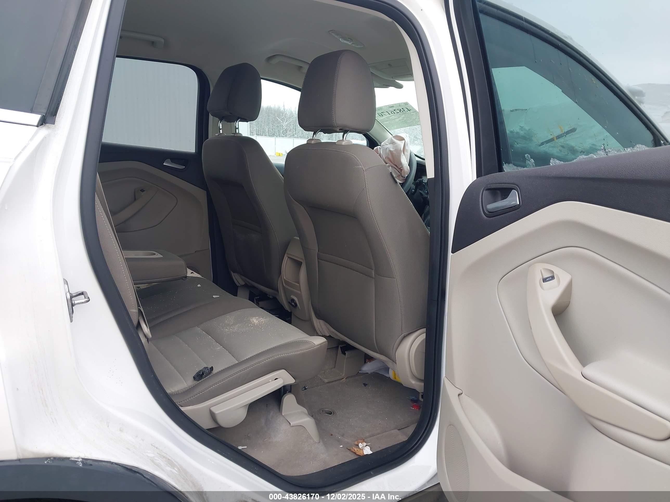 FORD ESCAPE image 8