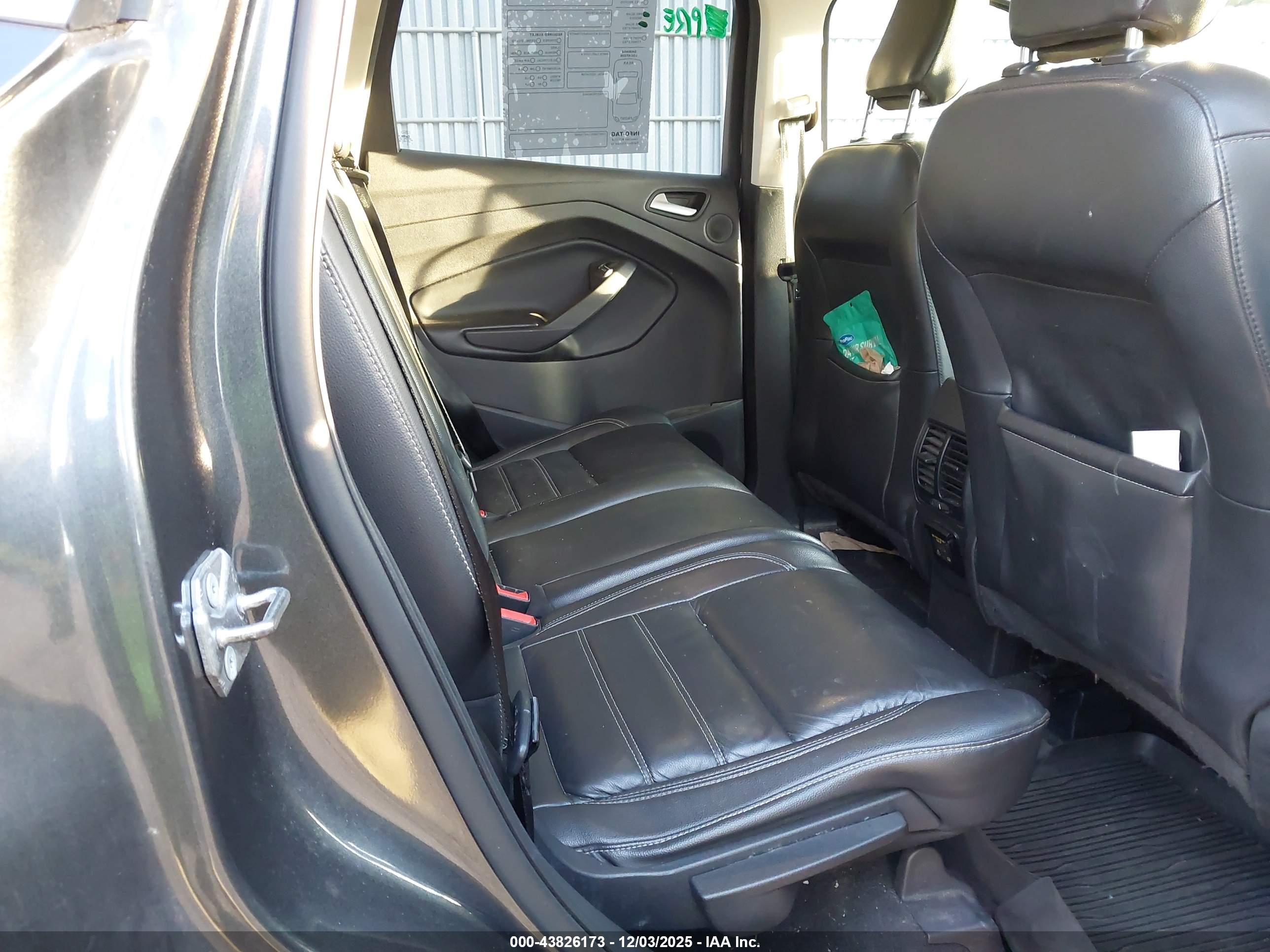 FORD ESCAPE image 8