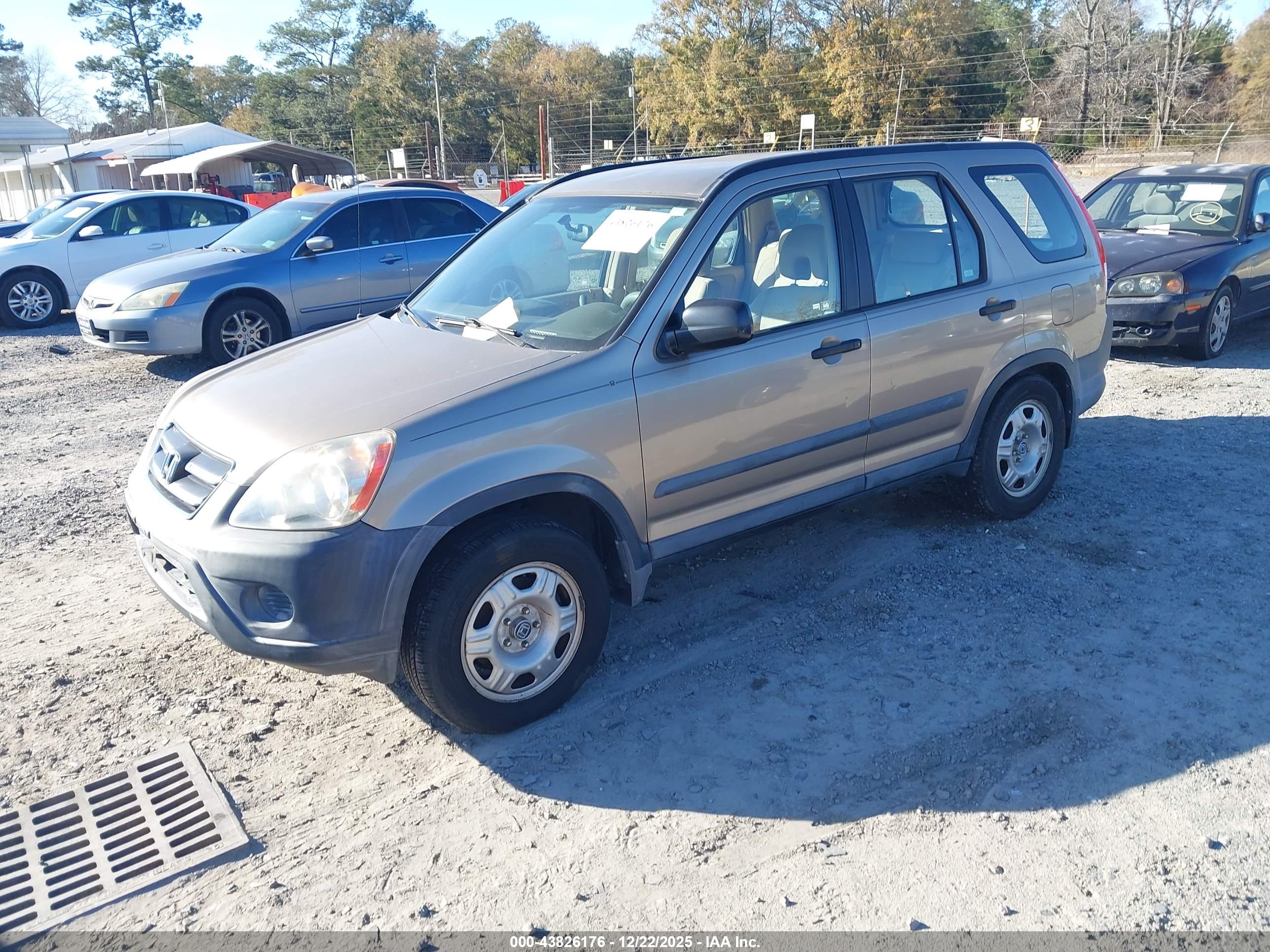 HONDA CR-V image 2