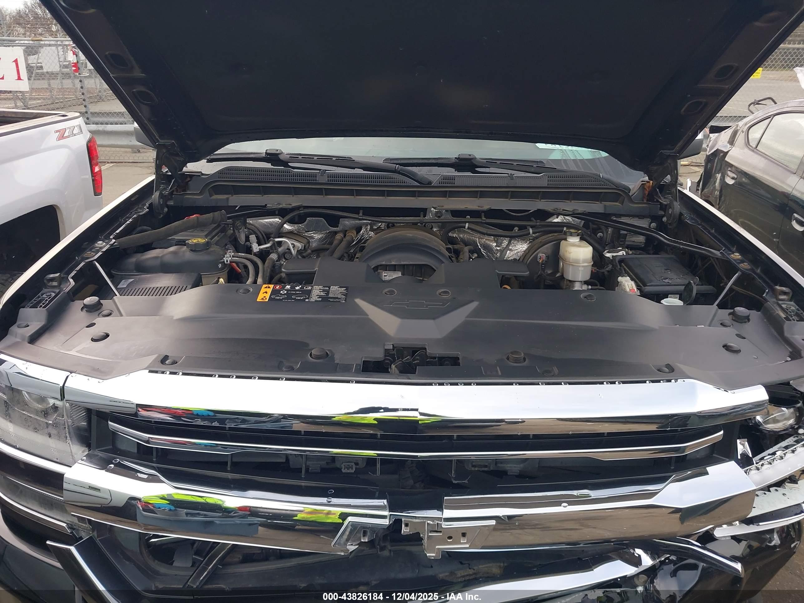 CHEVROLET SILVERADO image 10