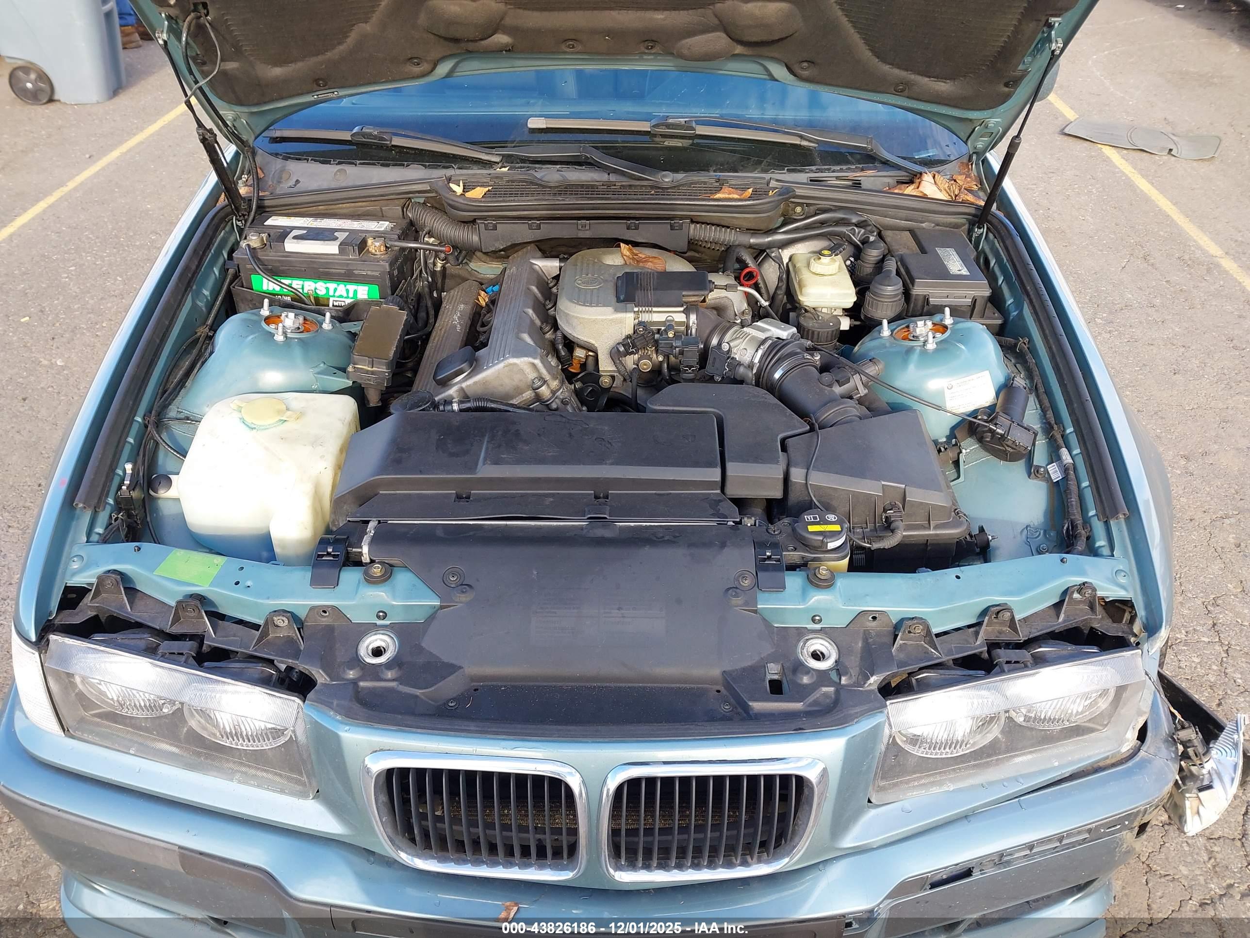 BMW 318TI image 10