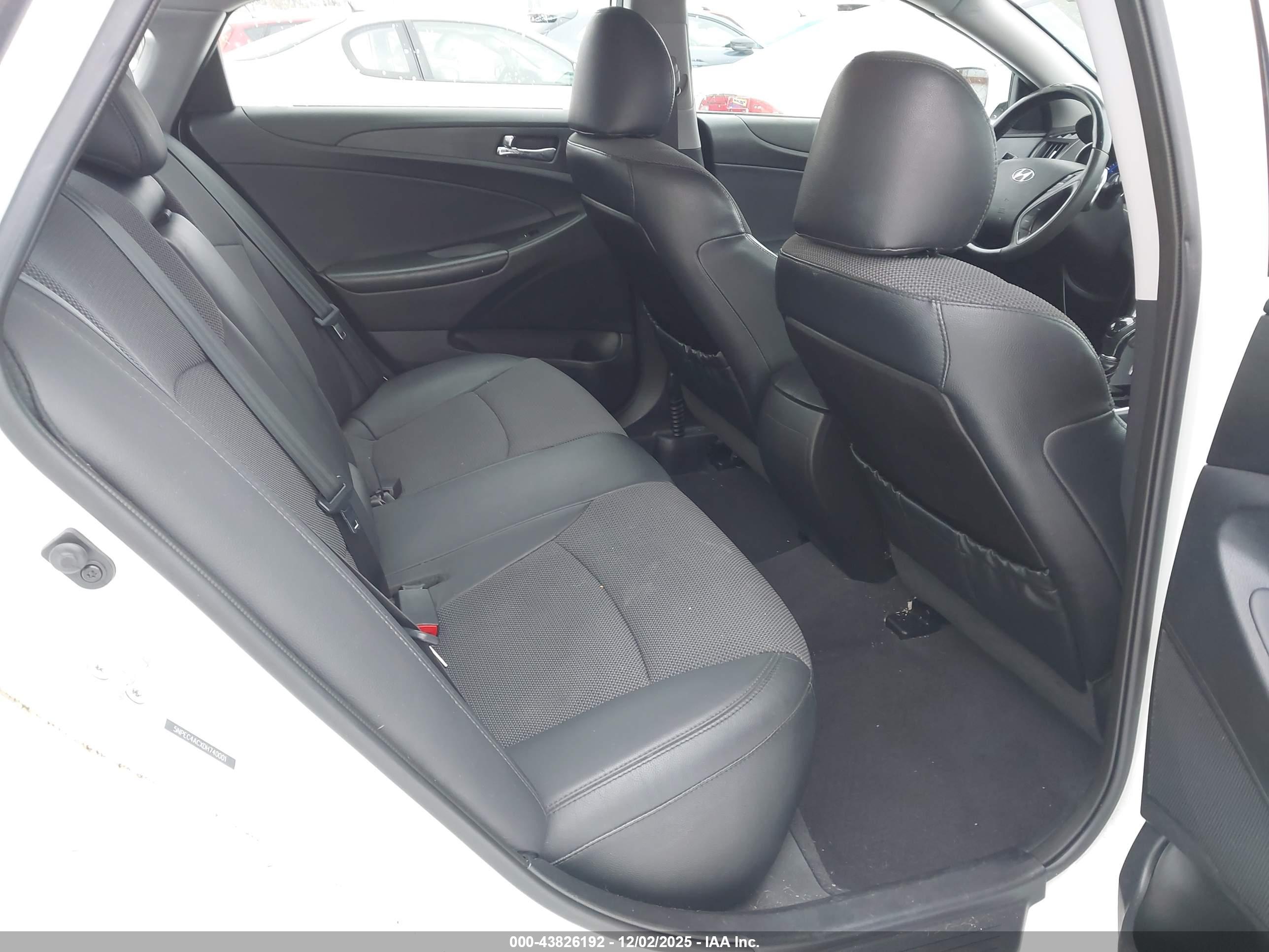 HYUNDAI SONATA image 8